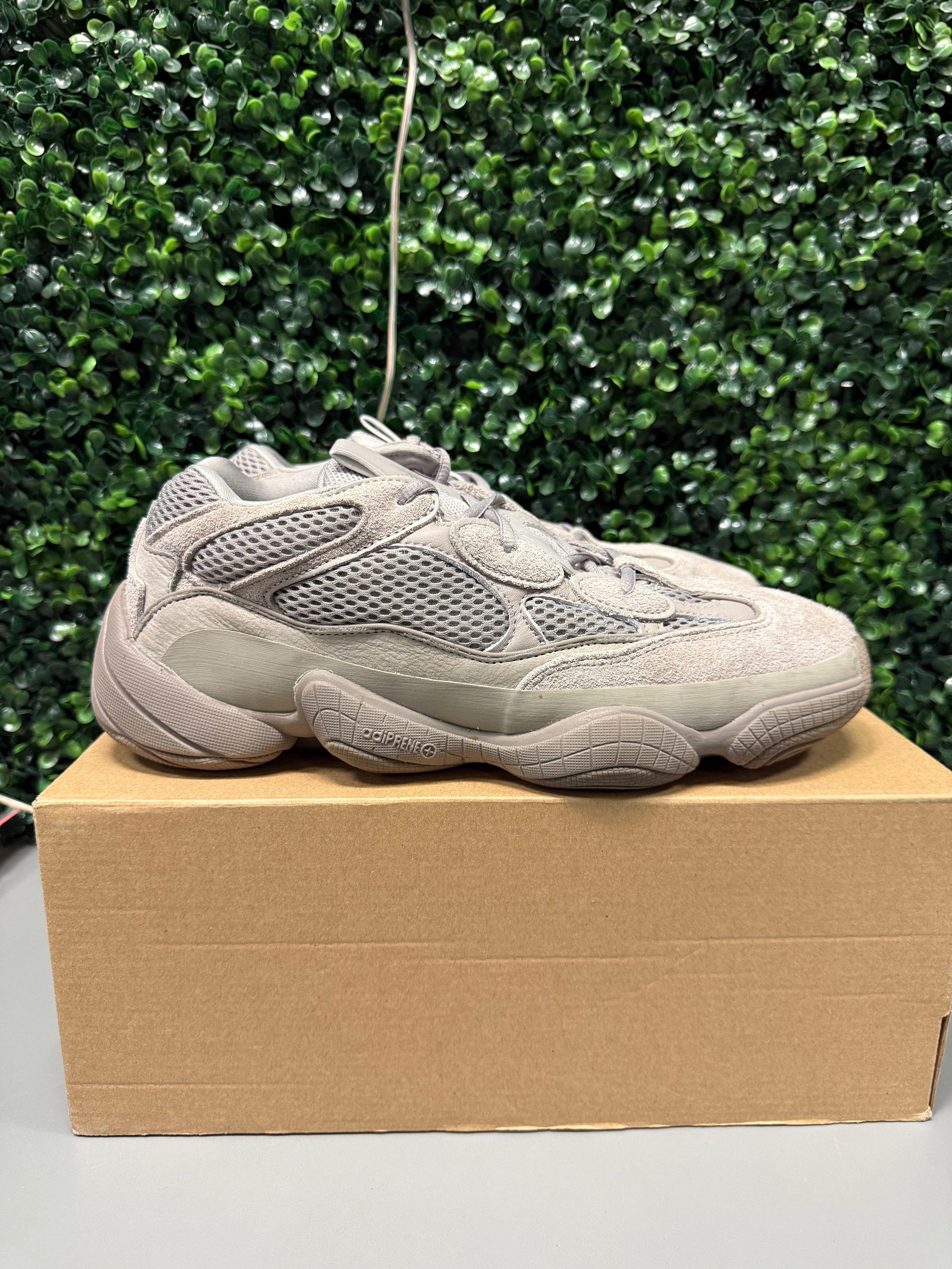 Yeezy 500 "Ash Grey" Size 11 Preowned