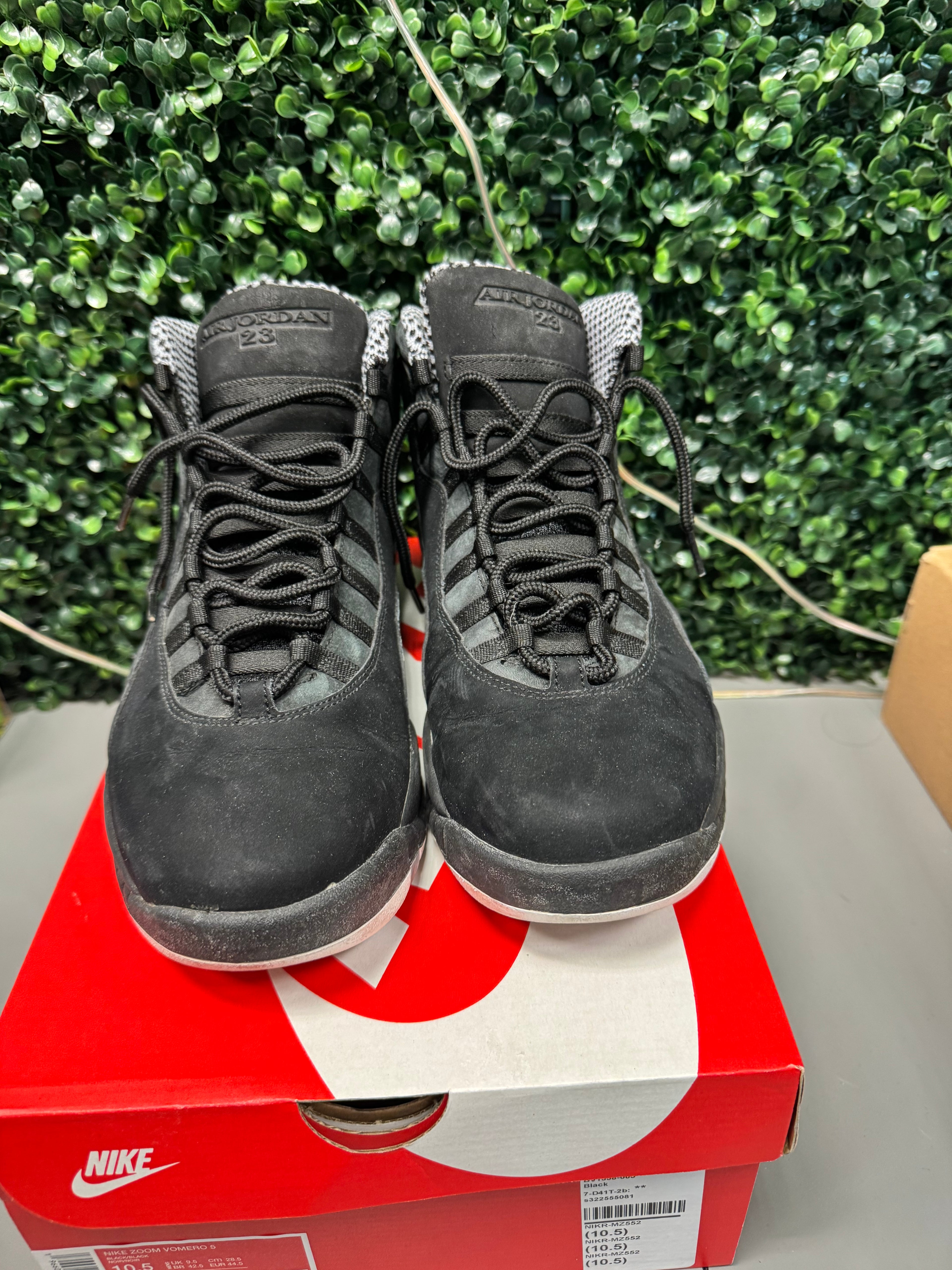 Jordan 10 Retro "Stealth" (2012) Size 11 Preowned