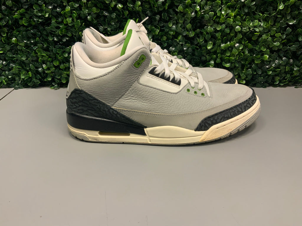 Jordan 3 "Chlorophyll" Size 11 Preowned