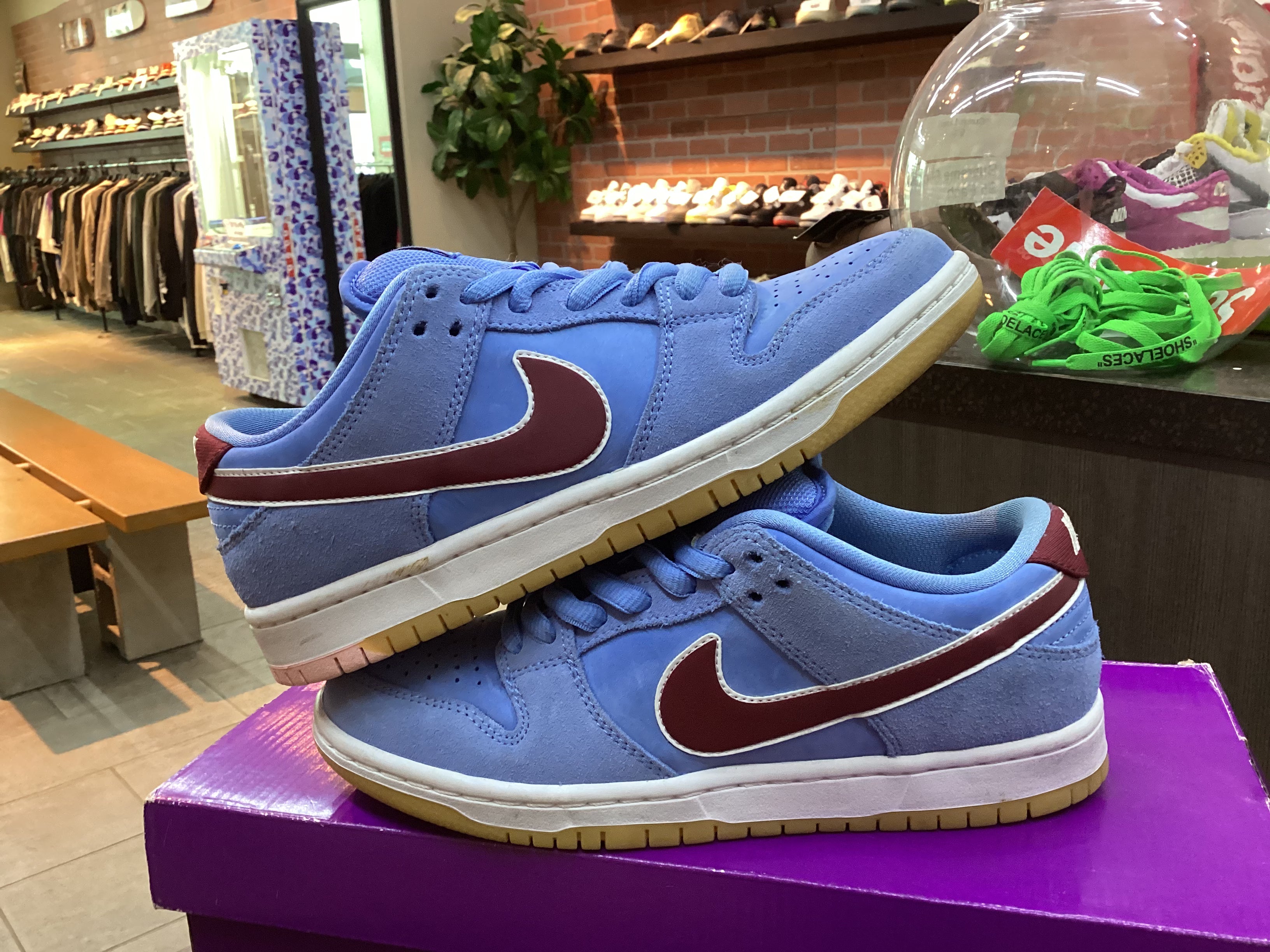Nike Sb Dunk Low “Philadelphia Phillies” Size 6.5 Pre Owned