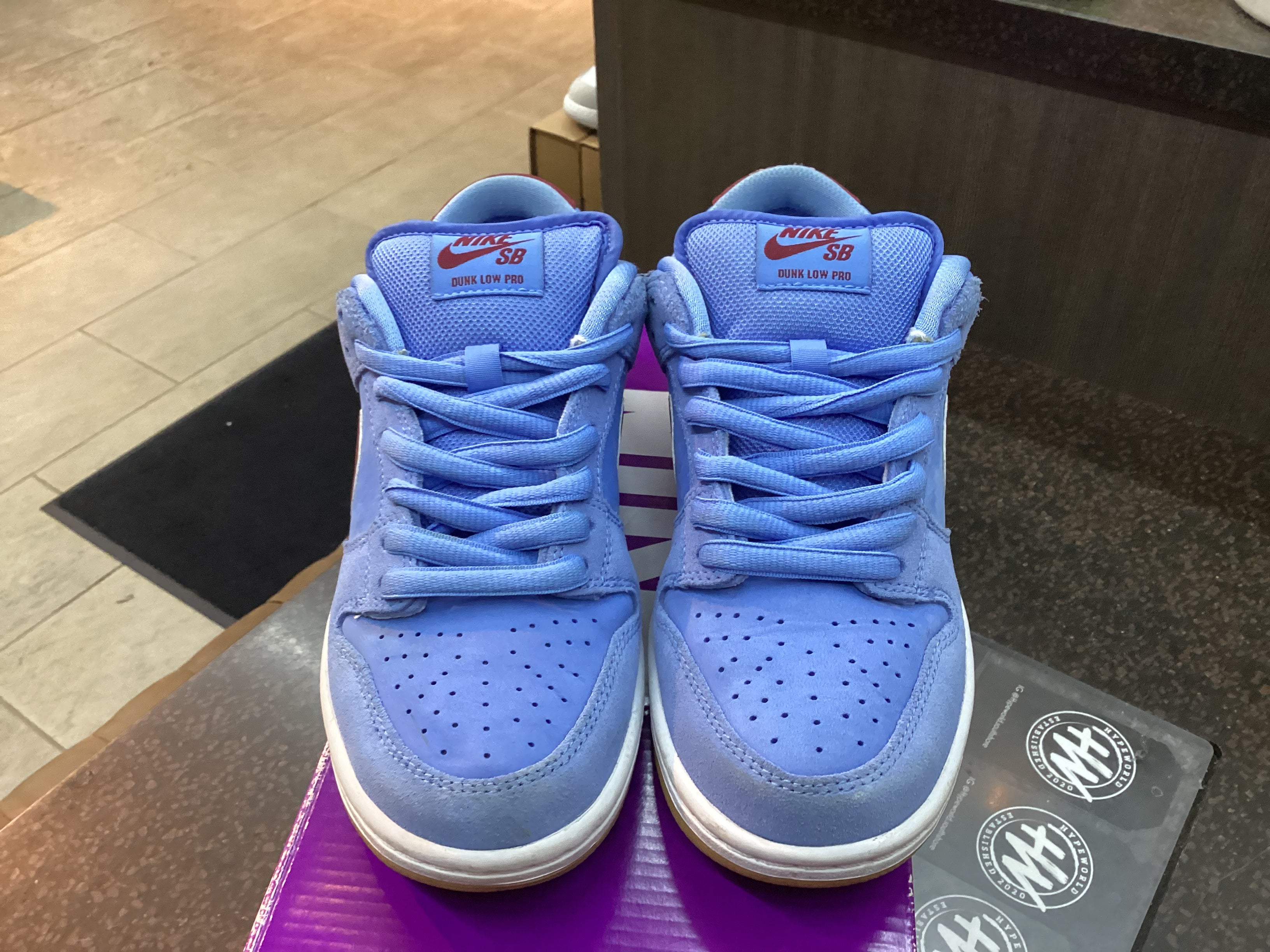Nike Sb Dunk Low “Philadelphia Phillies” Size 6.5 Pre Owned