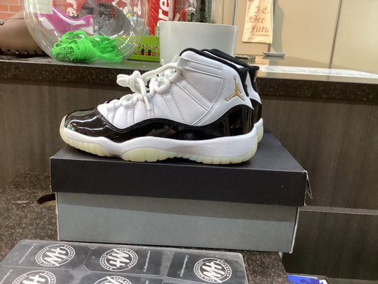 JORDAN 11 “DMP” PRE OWNED SIZE 4.5