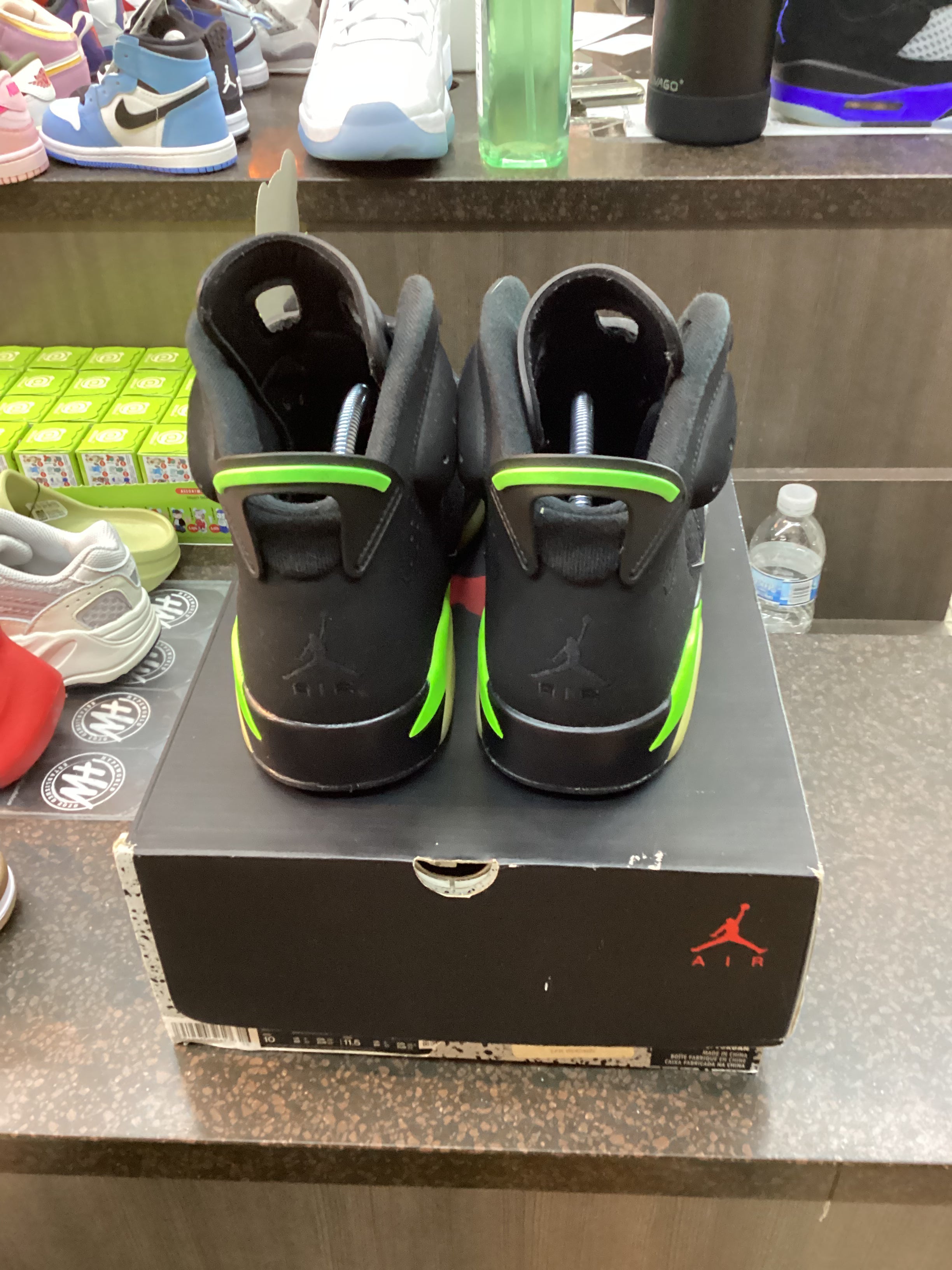 Jordan 6 “Electric Green” Size 10 Preowned
