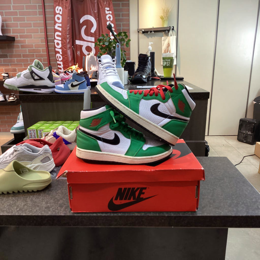Jordan 1 High “Lucky Green” (Womens) Size 6W / 4.5Y Preowned