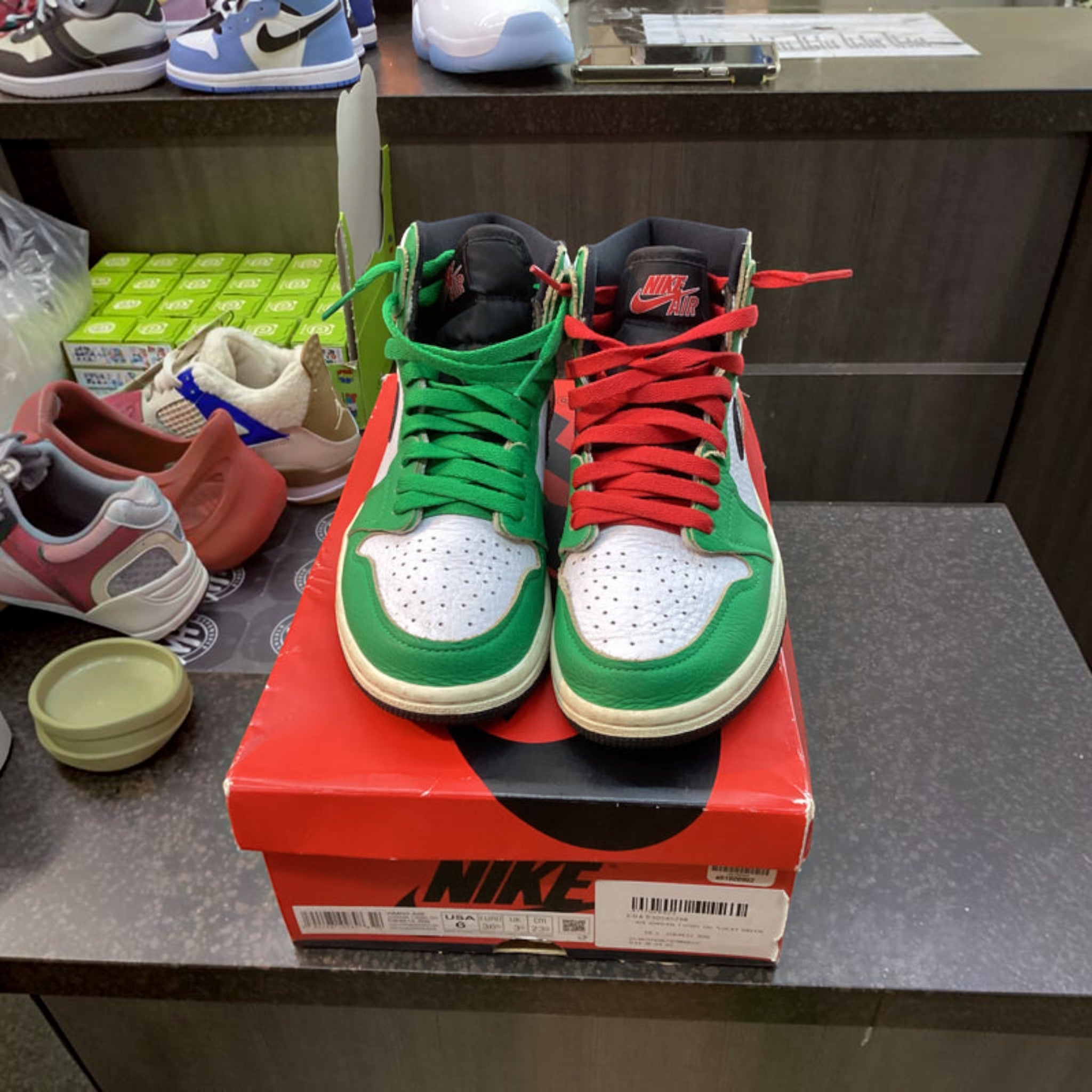 Jordan 1 High “Lucky Green” (Womens) Size 6W / 4.5Y Preowned