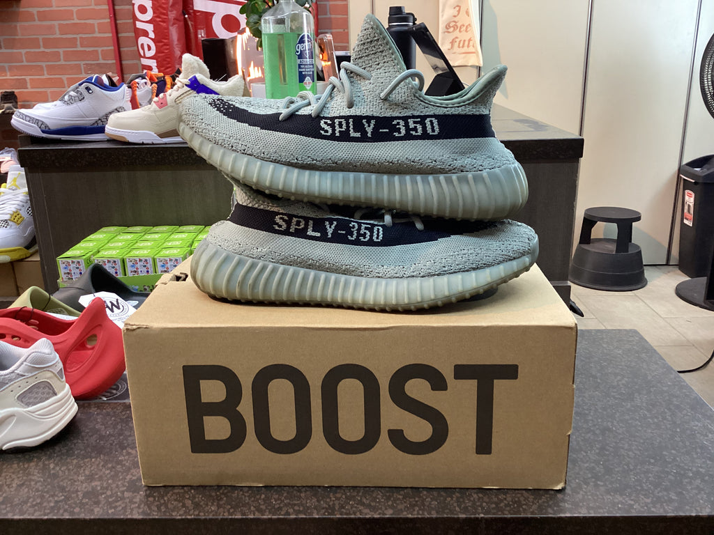 Yeezy 350 v2 “Salt” Size 9 Preowned