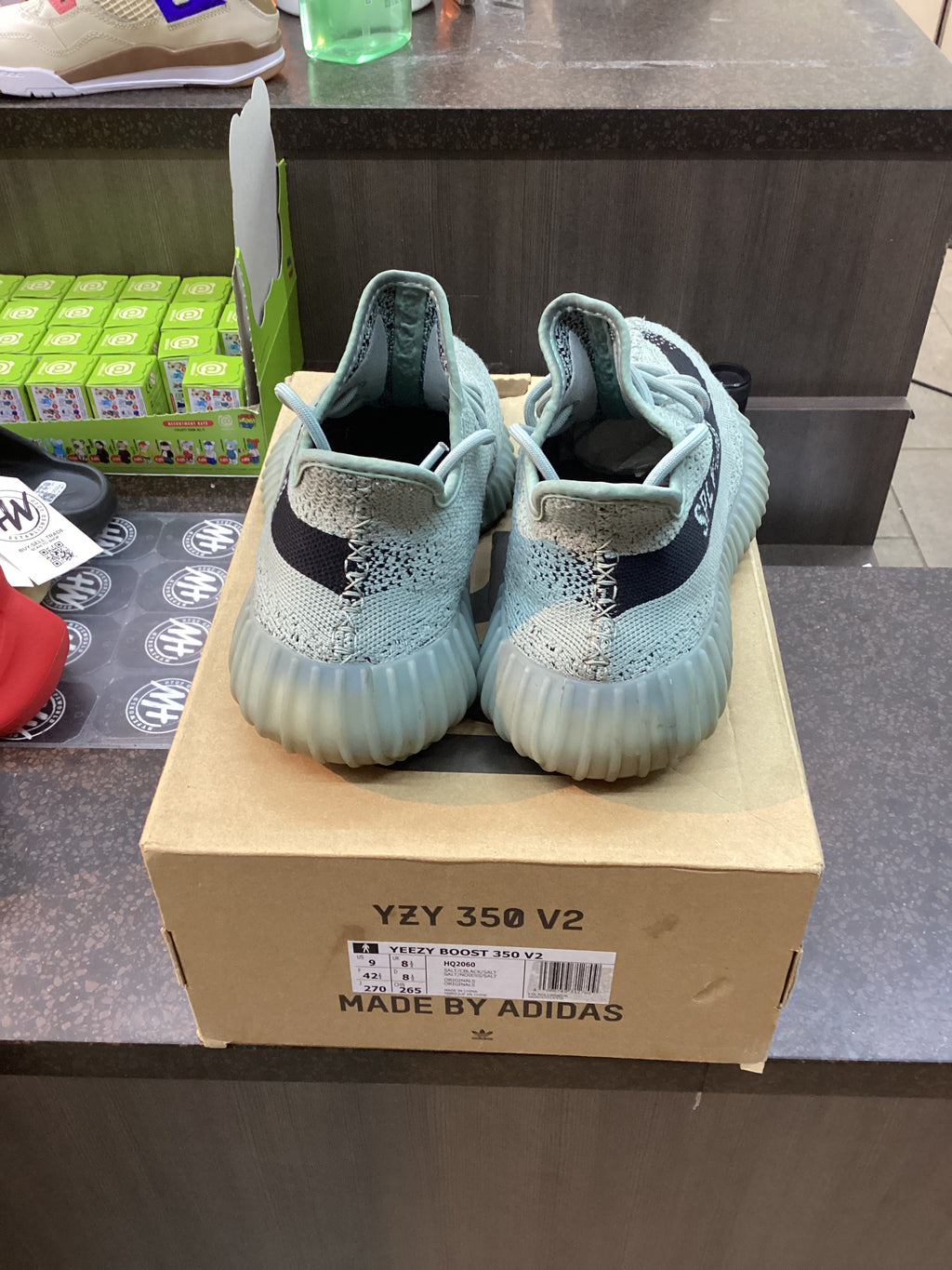 Yeezy 350 v2 “Salt” Size 9 Preowned