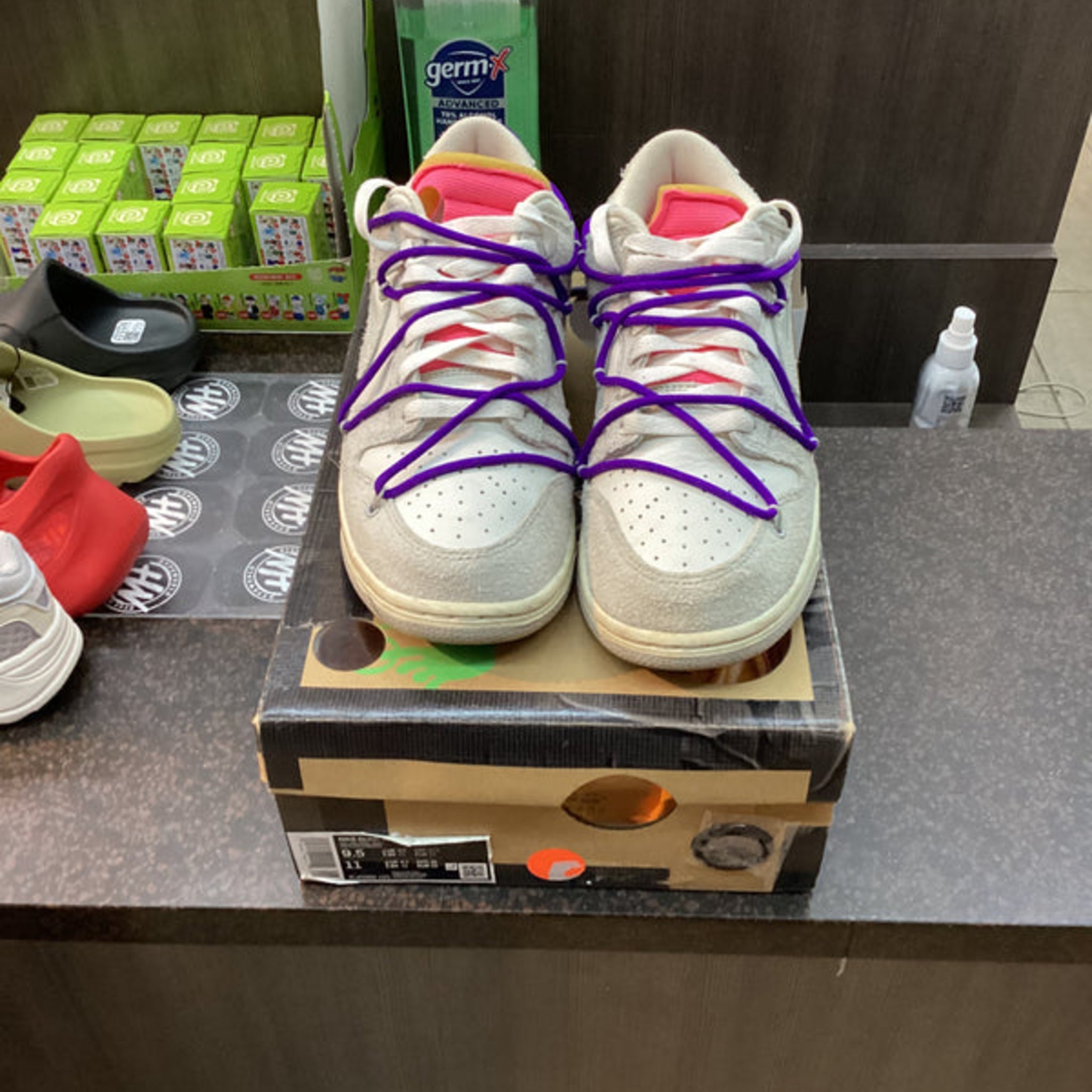 Nike Dunk Low “Off-White Lot 15” Size 9.5 Preowned
