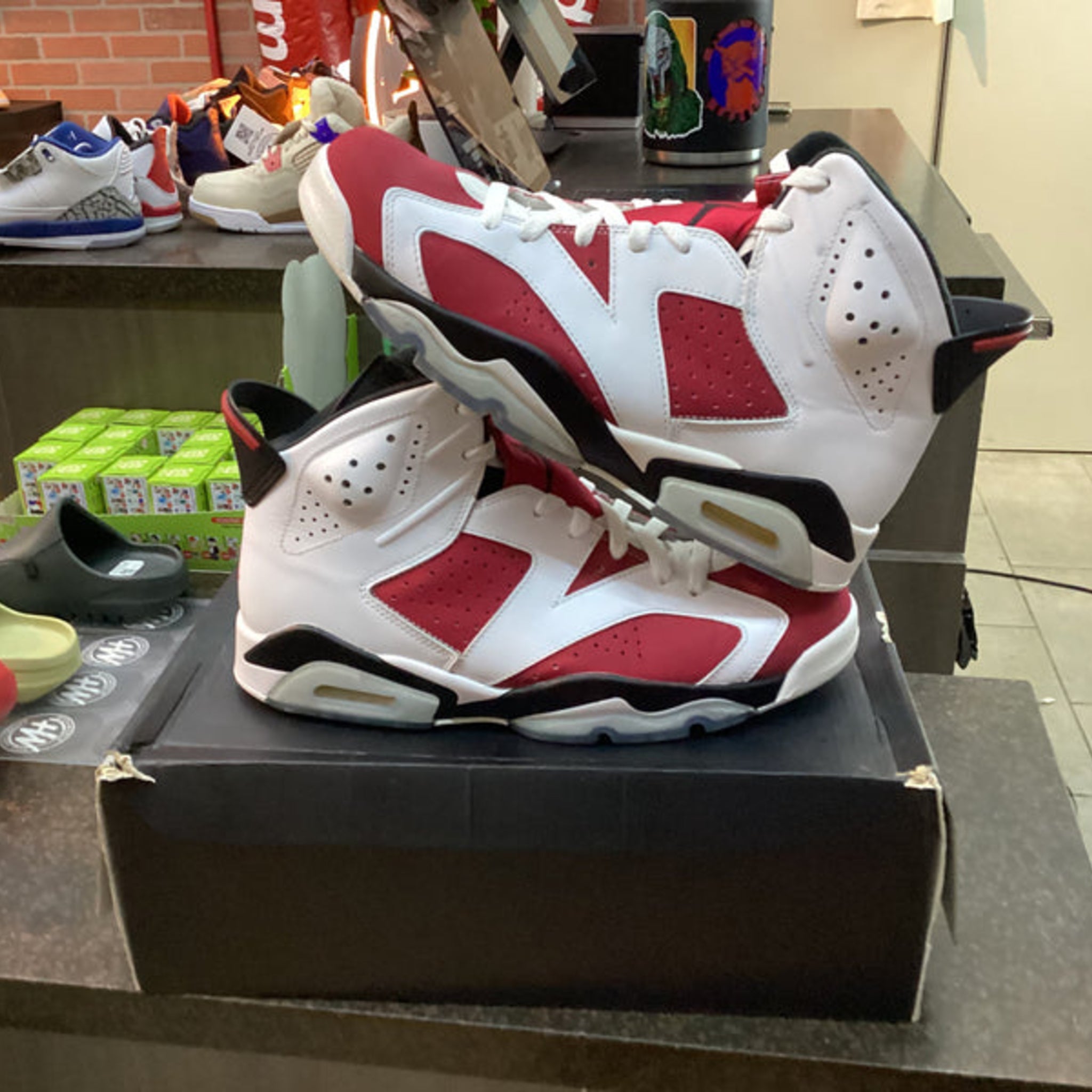 Jordan 6 "Carmine" Size 9.5 Preowned