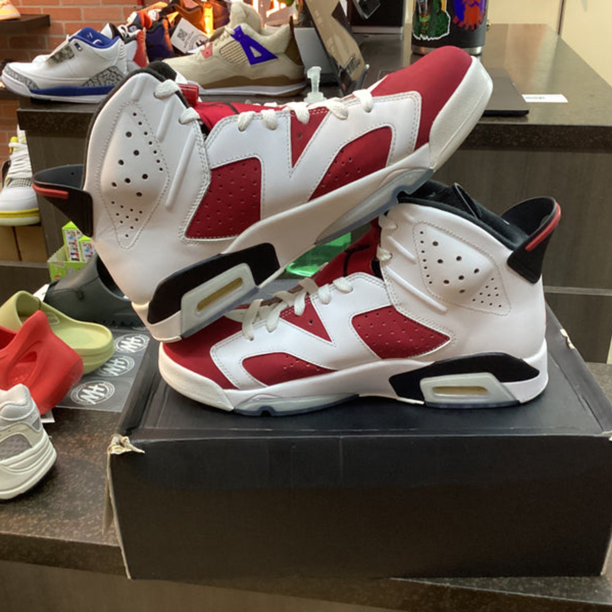 Jordan 6 "Carmine" Size 9.5 Preowned
