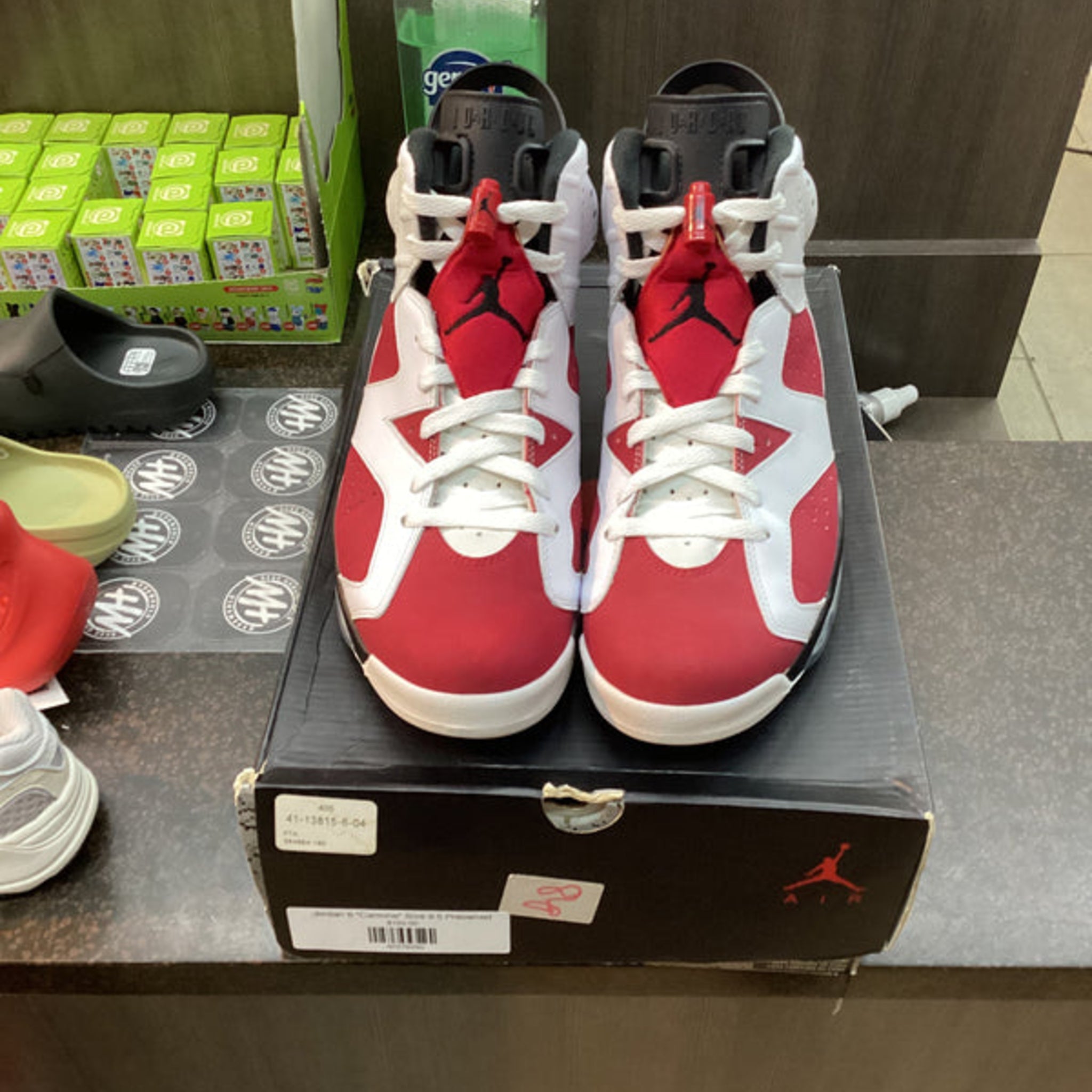 Jordan 6 "Carmine" Size 9.5 Preowned