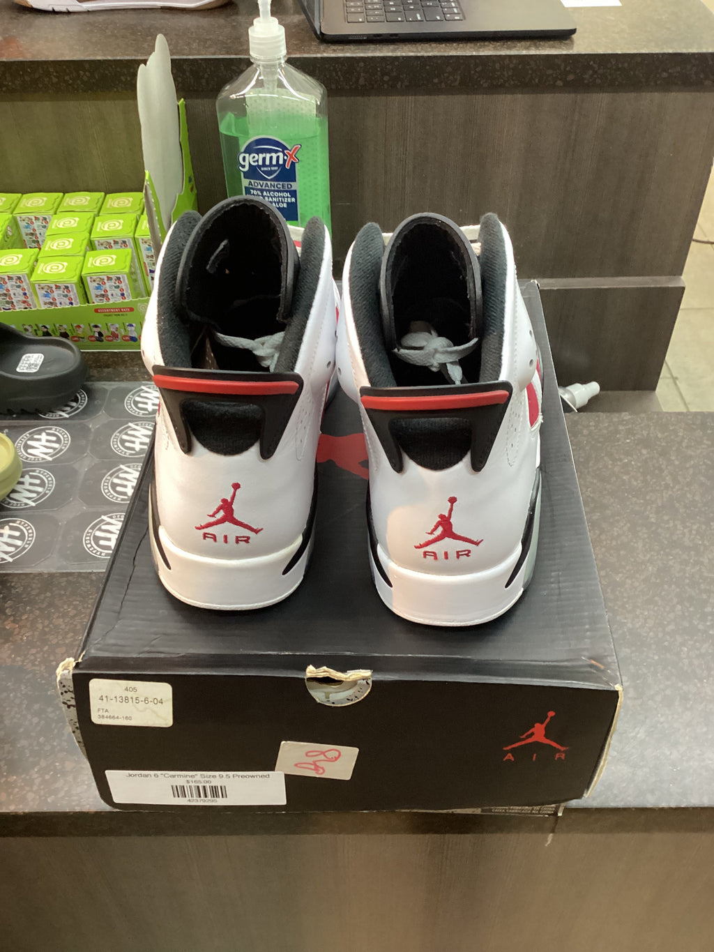 Jordan 6 "Carmine" Size 9.5 Preowned
