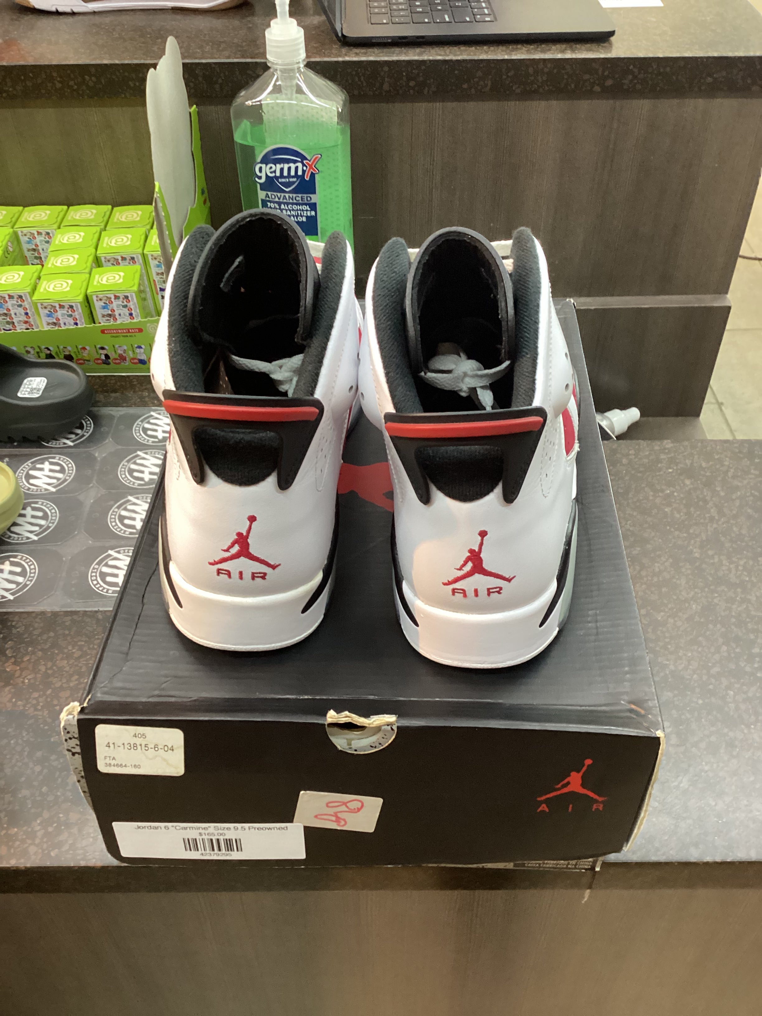 Jordan 6 "Carmine" Size 9.5 Preowned