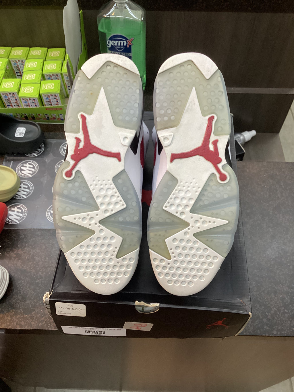 Jordan 6 "Carmine" Size 9.5 Preowned