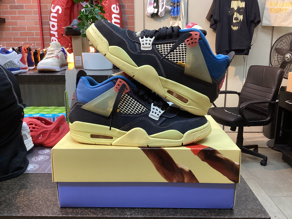 Jordan 4 "Union Off Noir" Size 9 Preowned