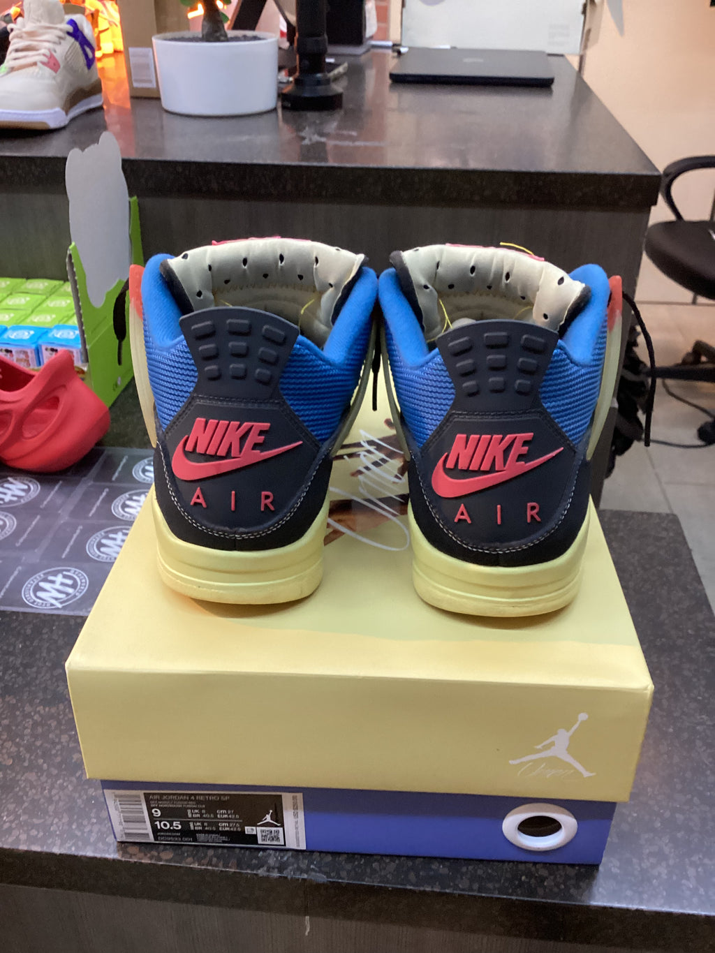 Jordan 4 "Union Off Noir" Size 9 Preowned