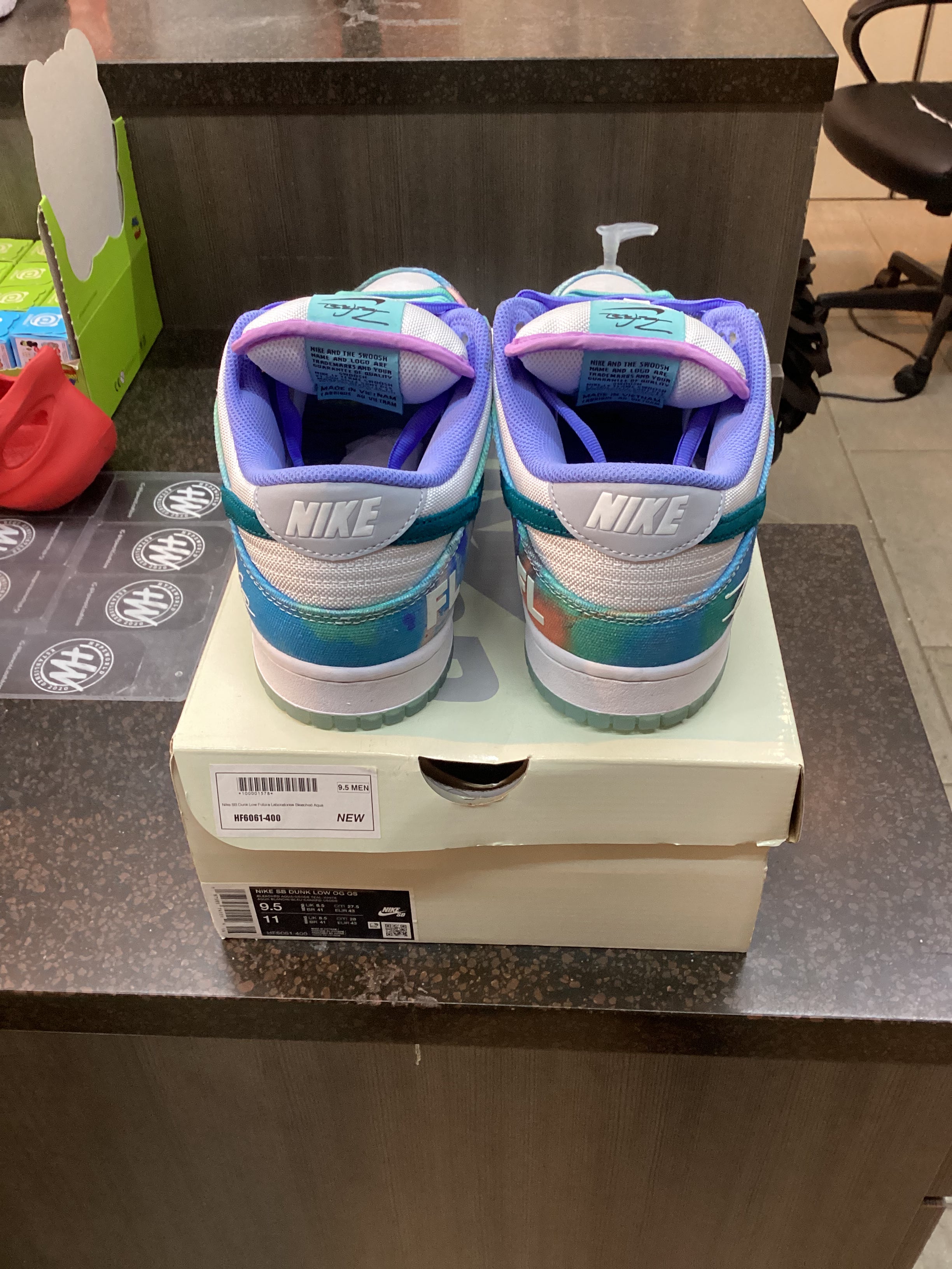 Nike SB Dunk Low "Futura Laboratories Bleached Aqua" Size 9.5 Preowned