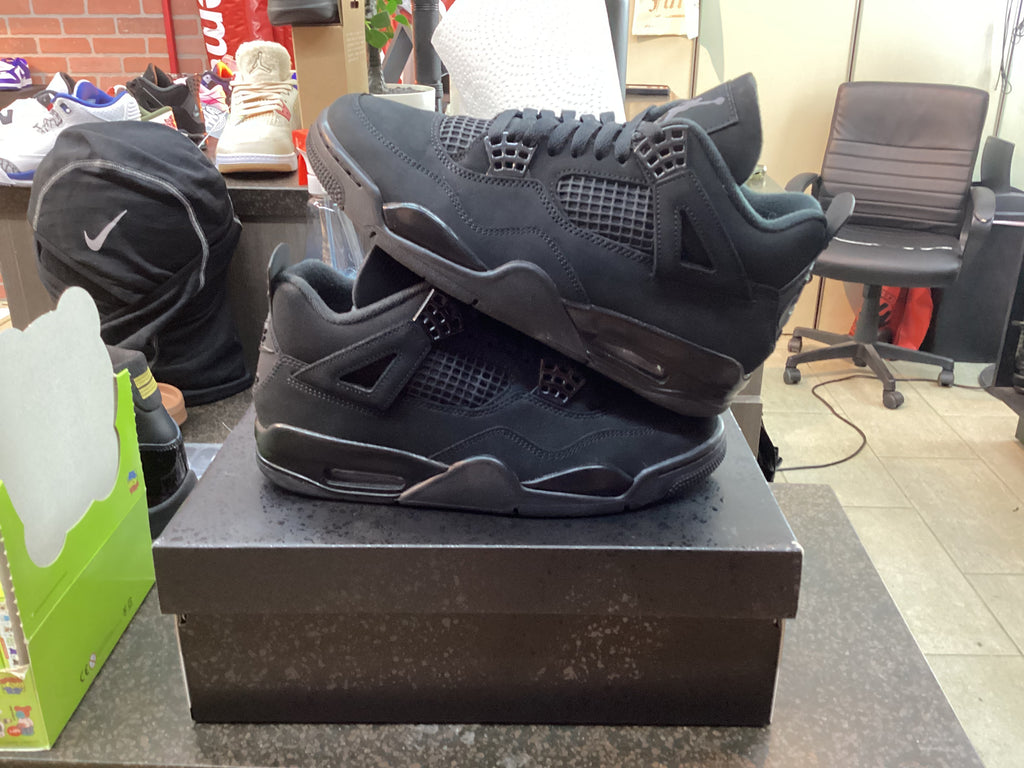 Jordan 4 “Black Cat 2025” Size 8 Preowned