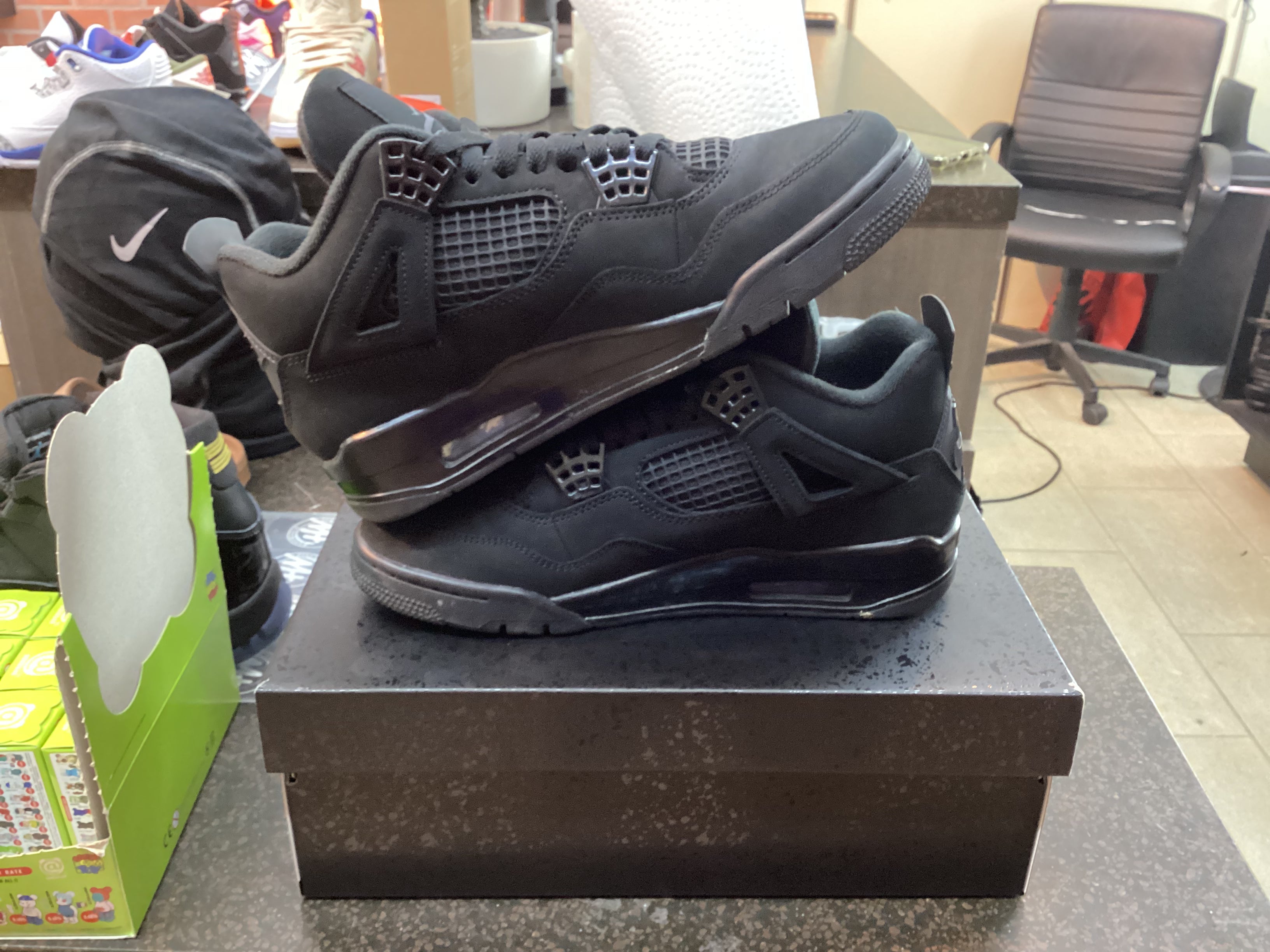 Jordan 4 “Black Cat 2025” Size 8 Preowned