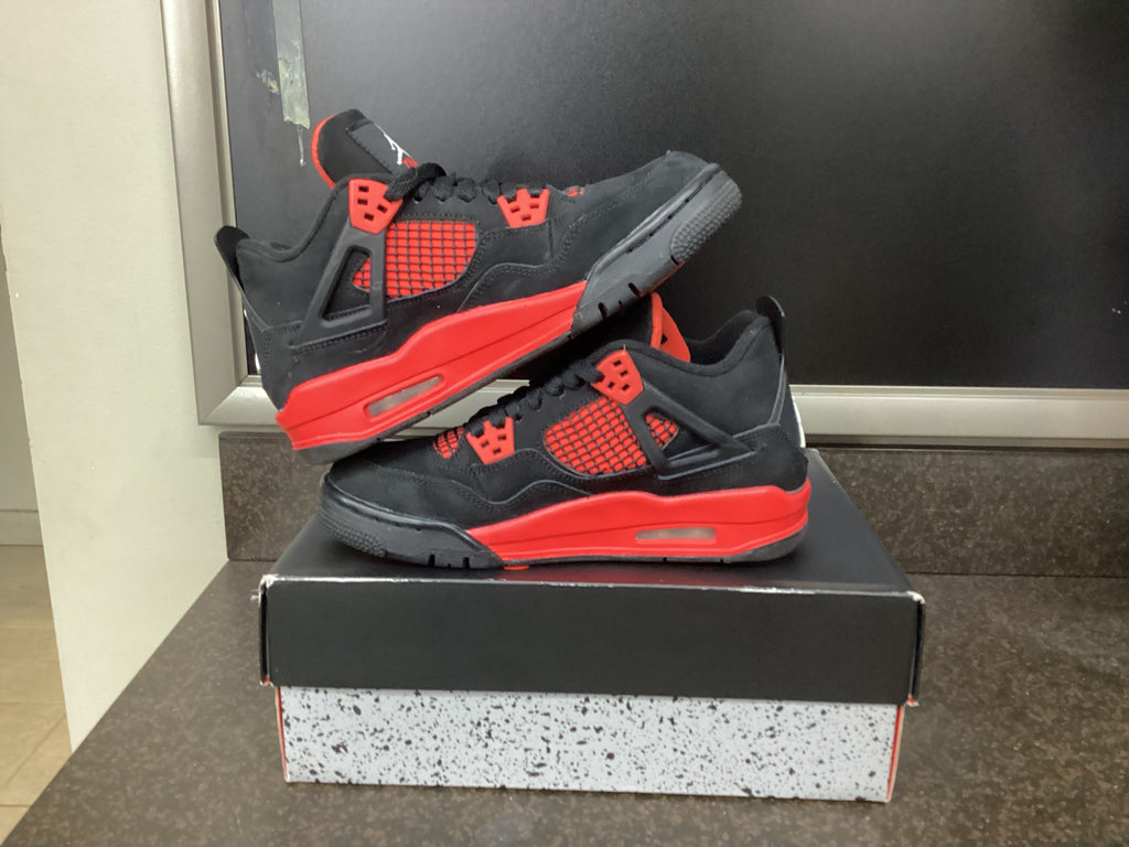 Jordan 4 “Red Thunder” Size 6Y Preowned