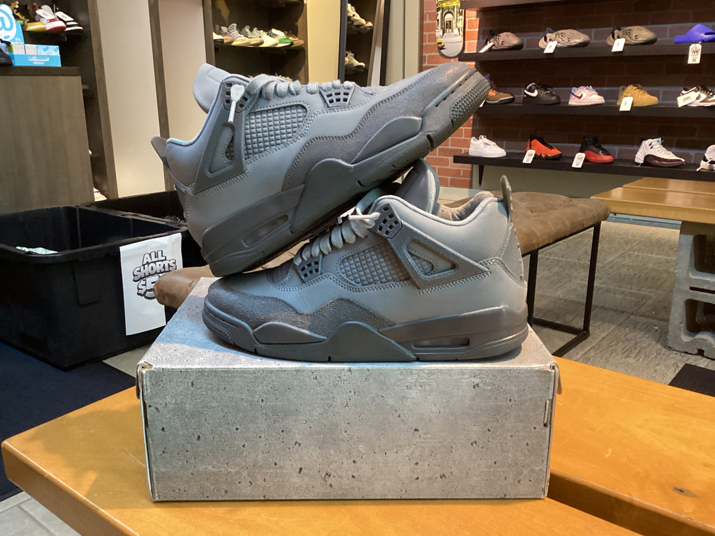 Jordan 4 “Wet Cement” Size 9 Preowned