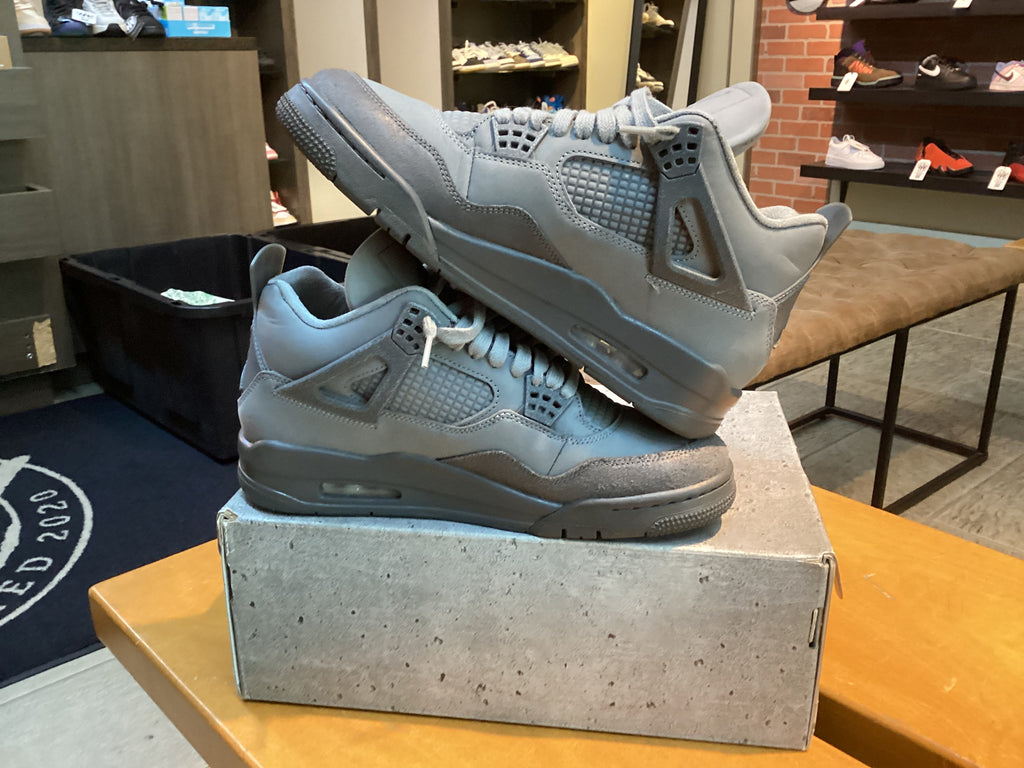 Jordan 4 “Wet Cement” Size 9 Preowned