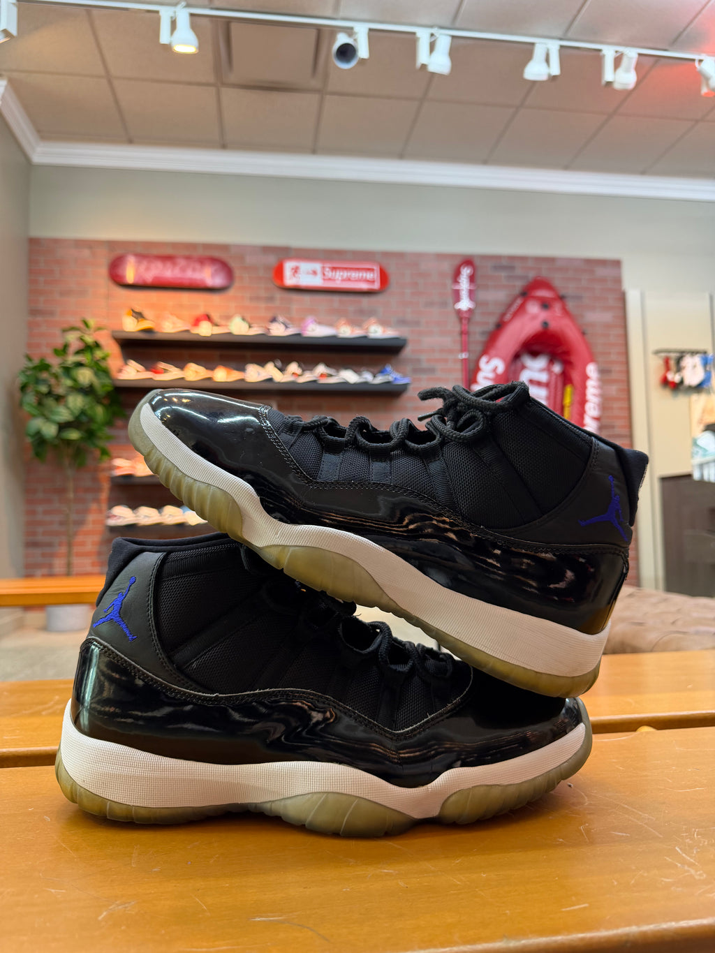 Jordan 11 Space Jam Size 13 Preowned No Box