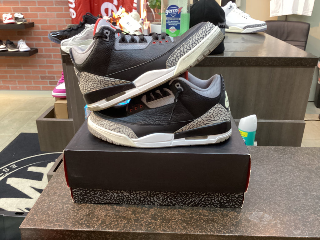Jordan 3 "Black Cement" (2016) Size 10.5 Preowned
