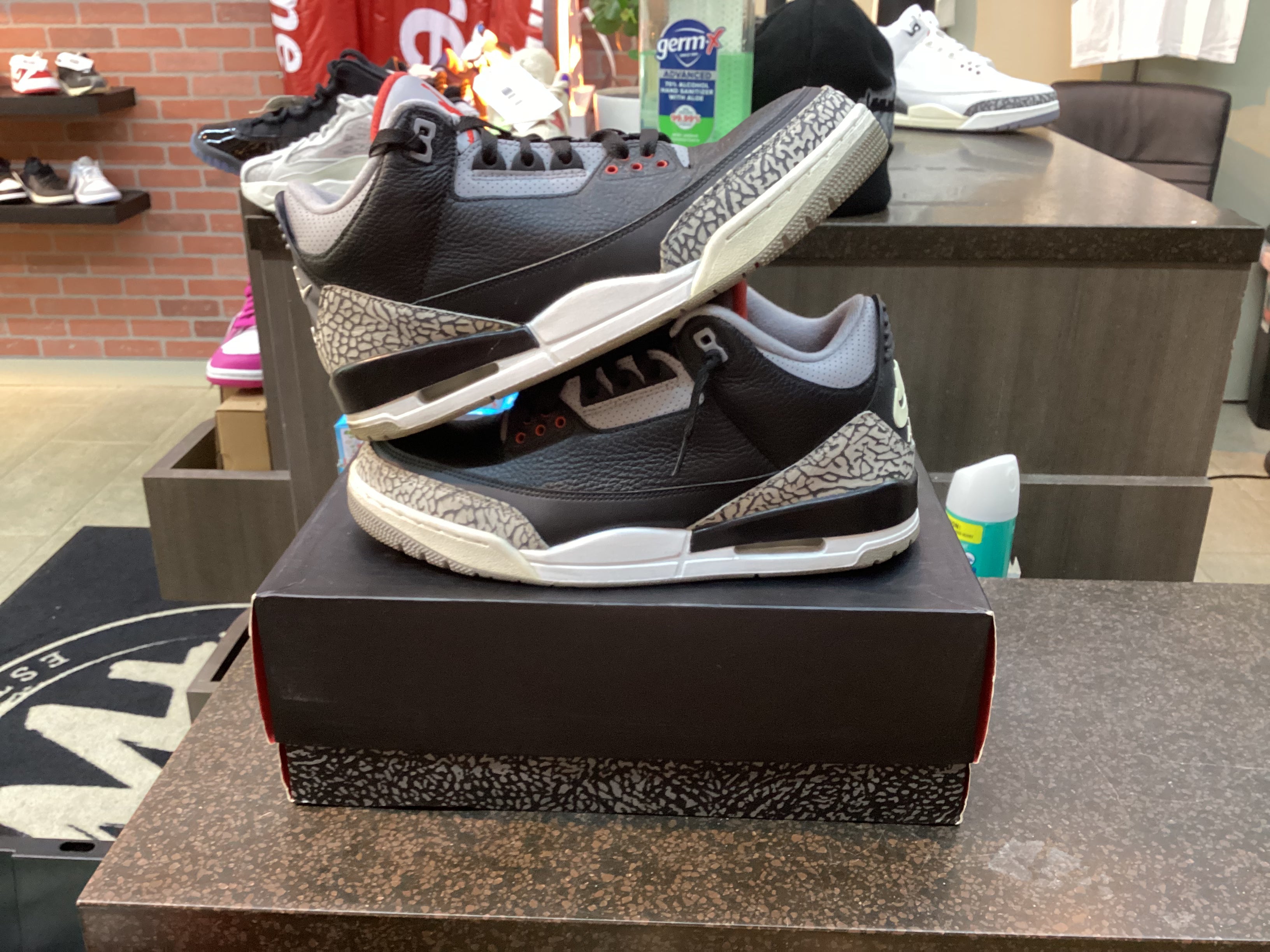 Jordan 3 "Black Cement" (2016) Size 10.5 Preowned