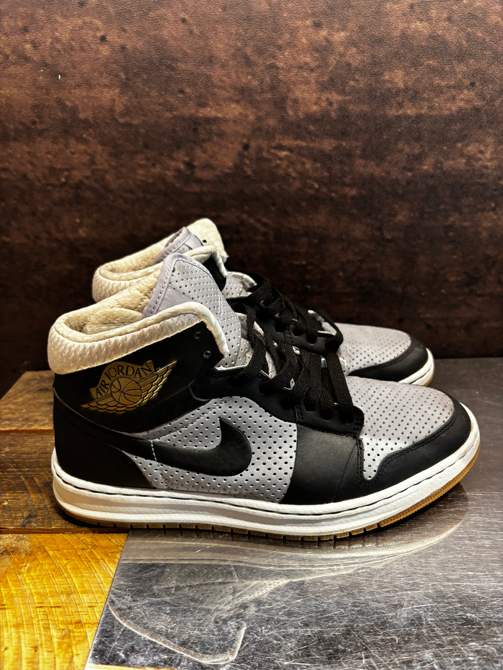 Jordan 1 Mid "Nike ID" Size 7.5 Preowned