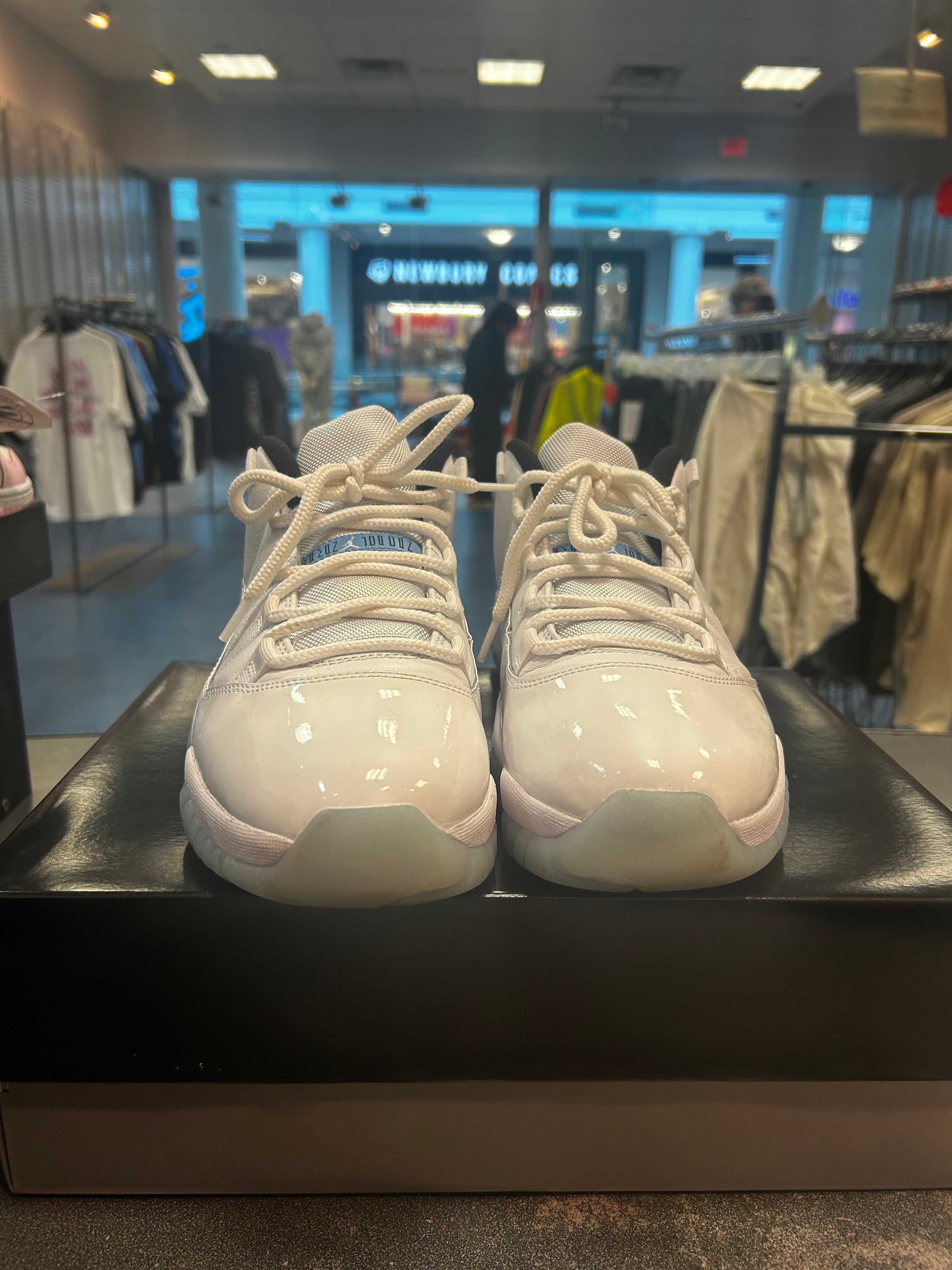 Jordan 11 "Legend Blue" Size 13 Preowned