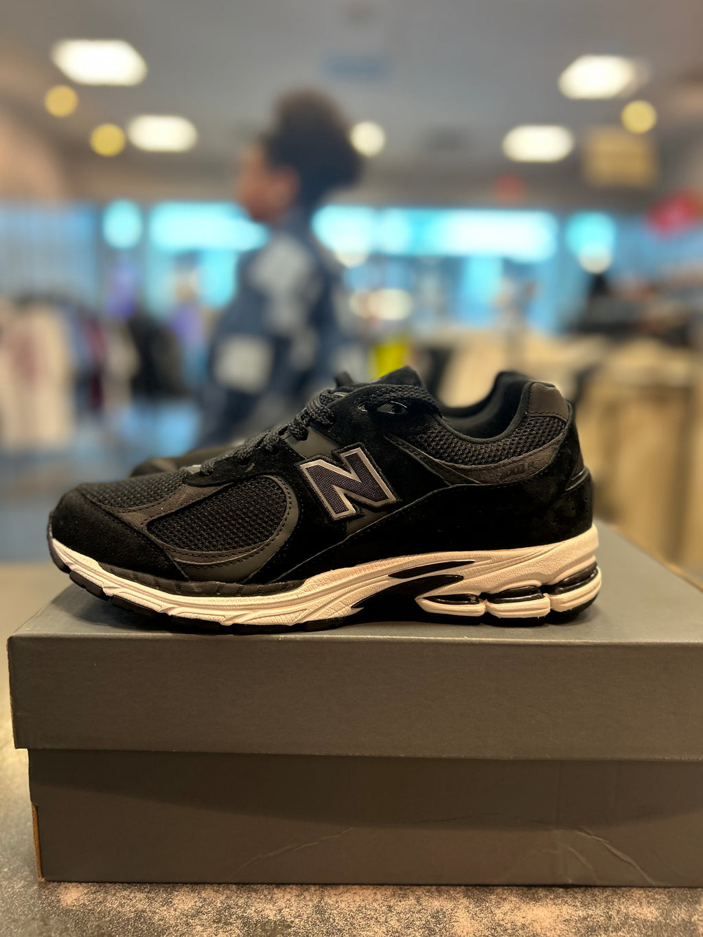 New Balance 2002R "Black Gunmetal" Size 8 Preowned