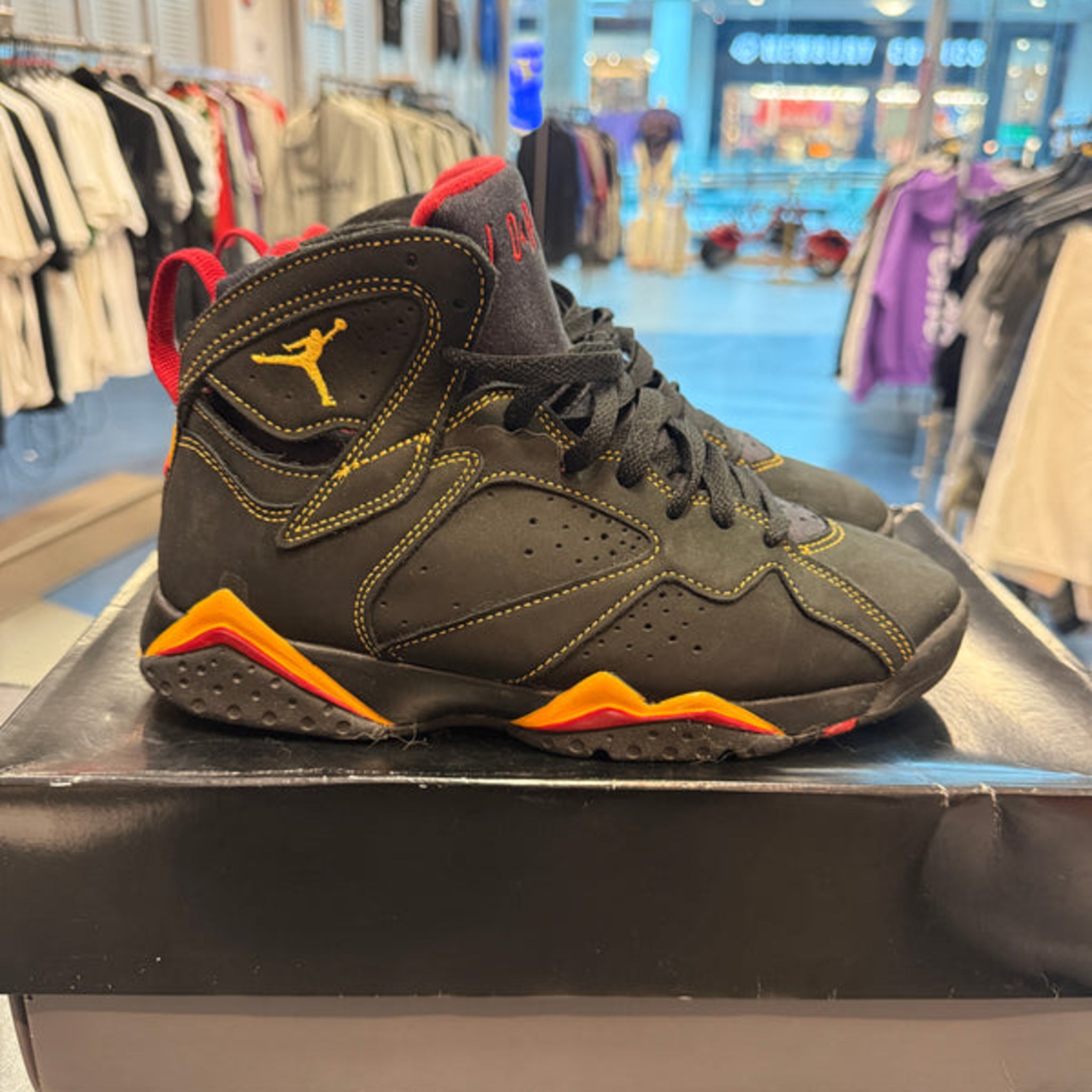 Jordan 7 "Citrus" Size 8 Preowned