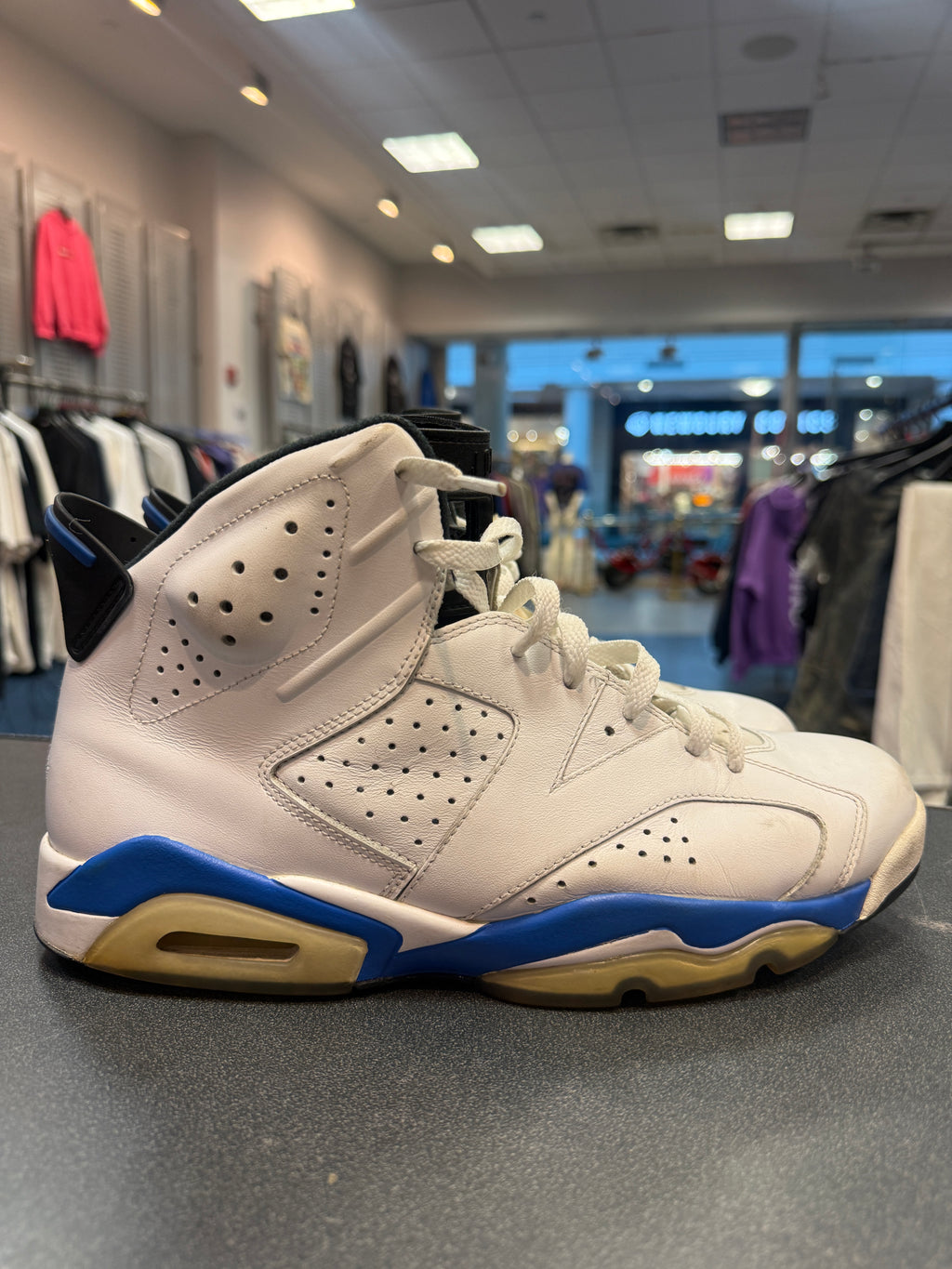 Jordan 6 "Sport Blue" (2014) Size 11 Preowned (NO BOX)