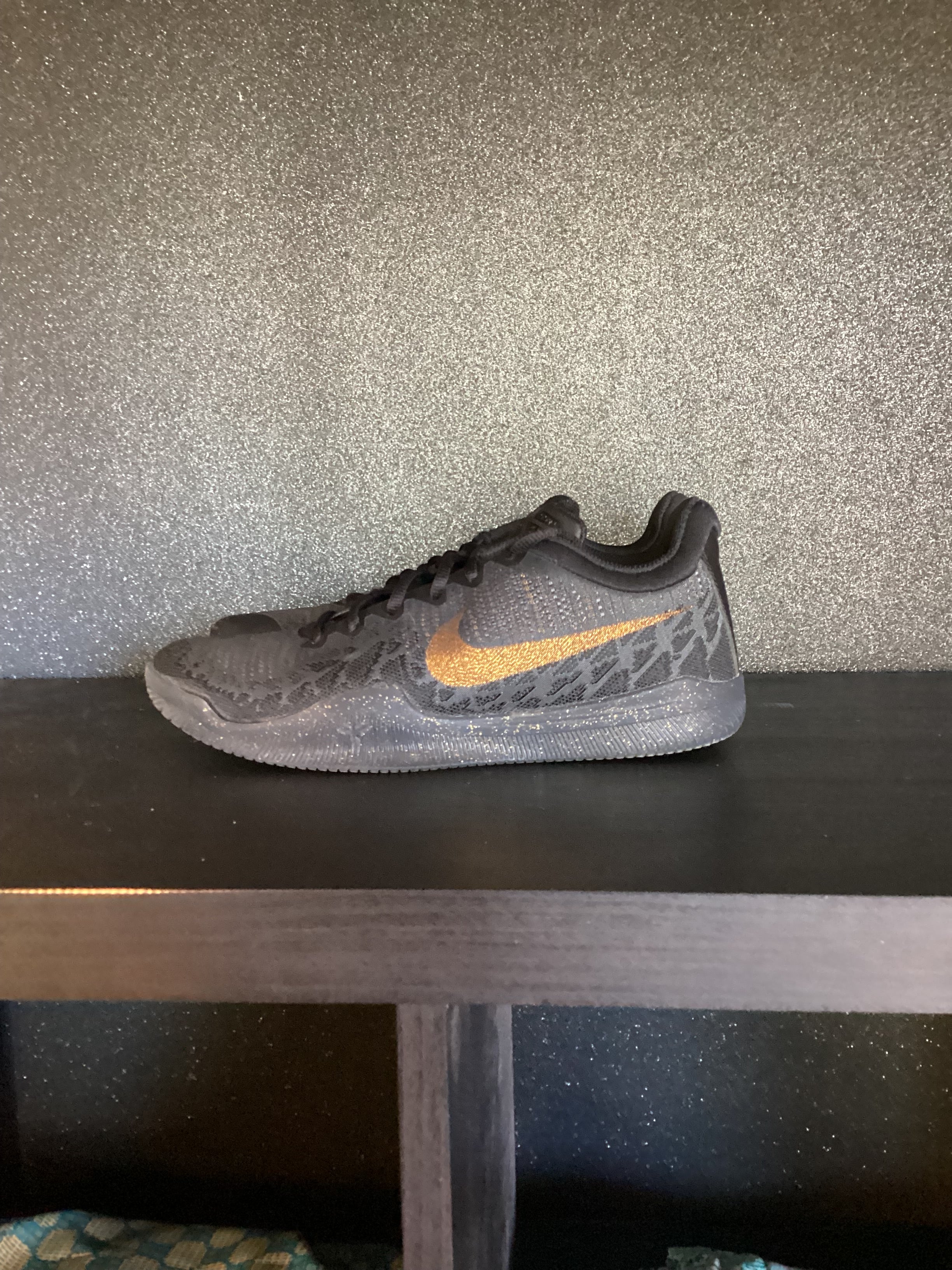 Nike Mamba Rage Gold Stars Size 8.5 Preowned