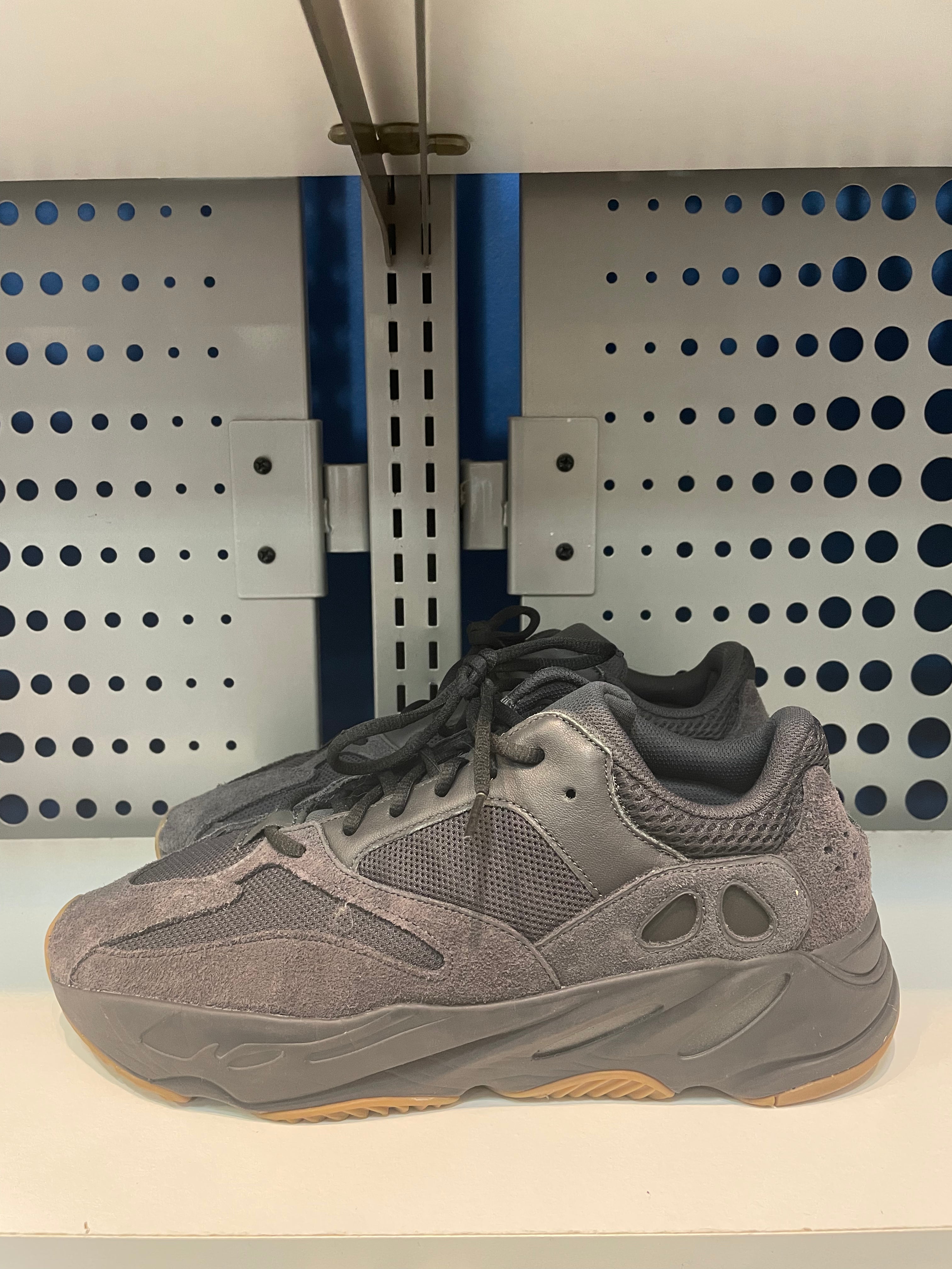 Yeezy 700 "Utility Black" Preowned Size 12