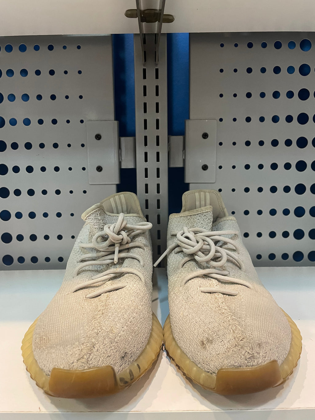 yeezy 350 v2 "sesame" preowned size 12