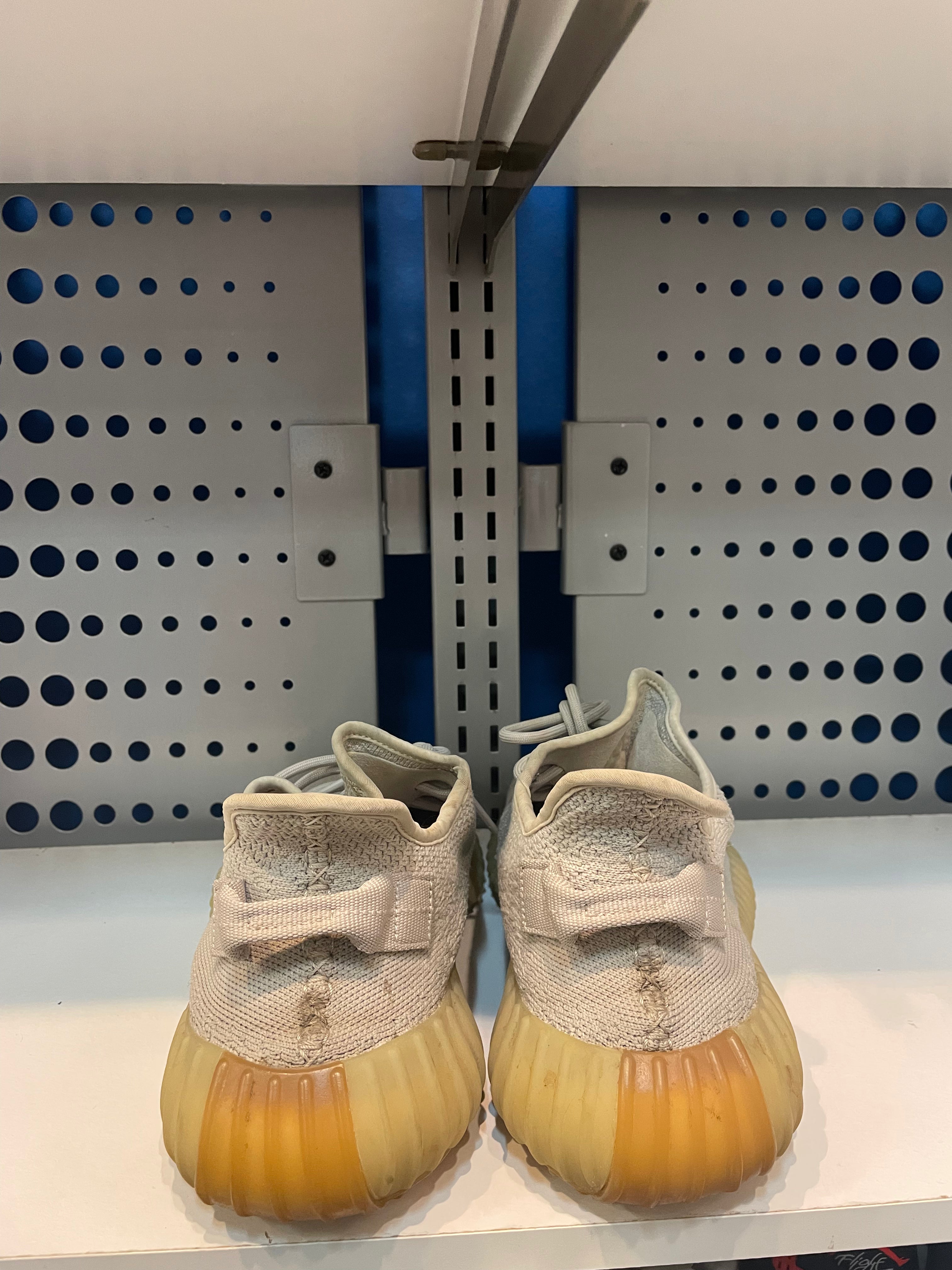 yeezy 350 v2 "sesame" preowned size 12