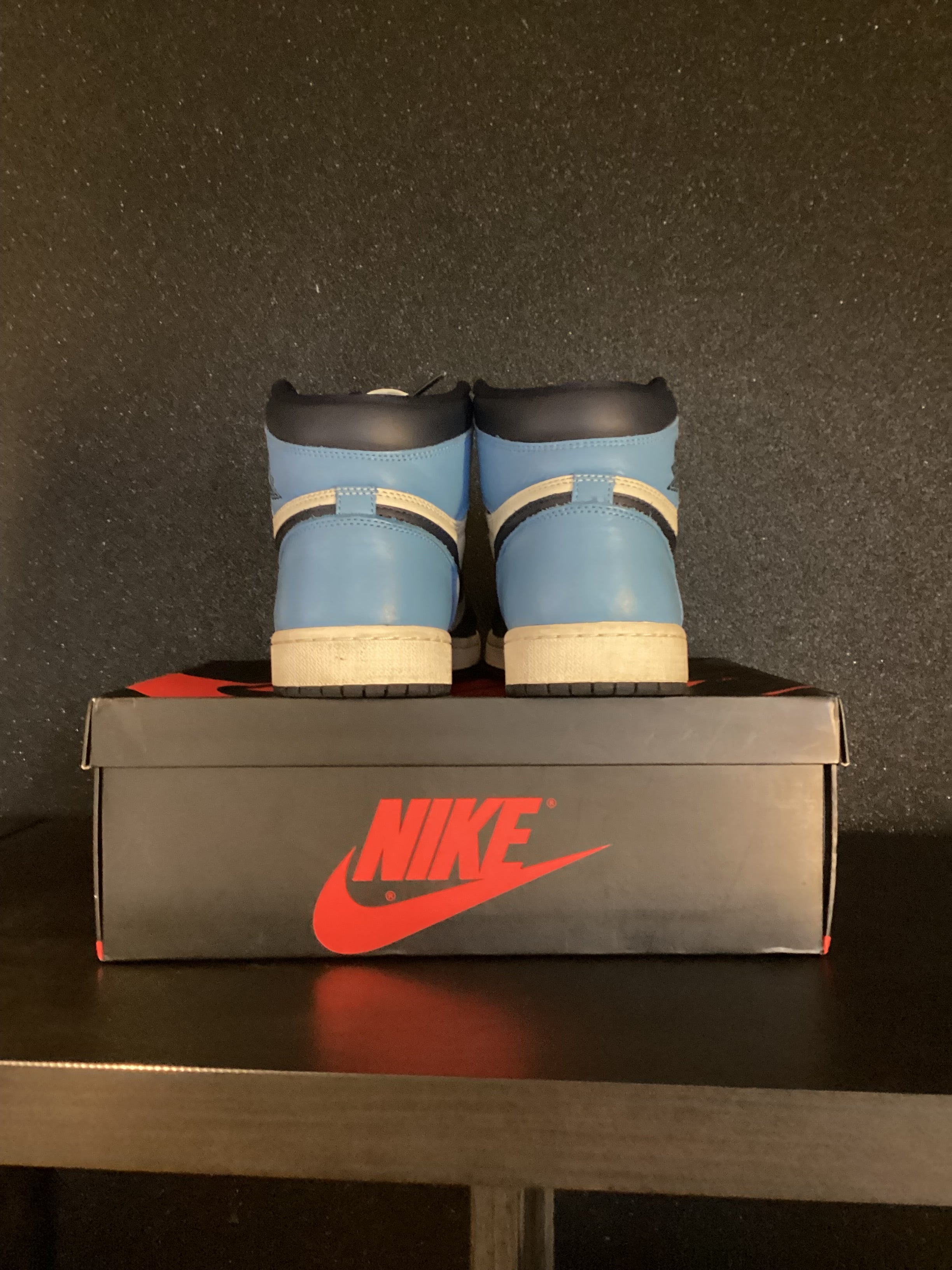 Jordan 1 High Obsidian Size 9 Preowned