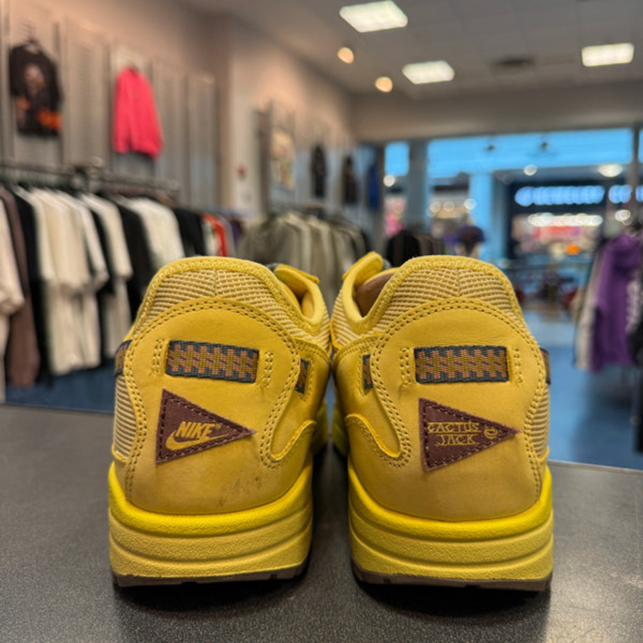 Nike Air Max 1 Travis Scott Cactus Jack Saturn Gold Size 12 Preowned (NO BOX)