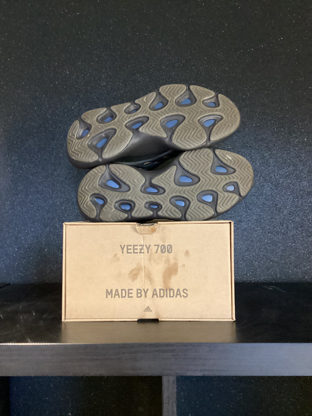 Yeezy 700 Clay Brown Size 9.5 Preowned