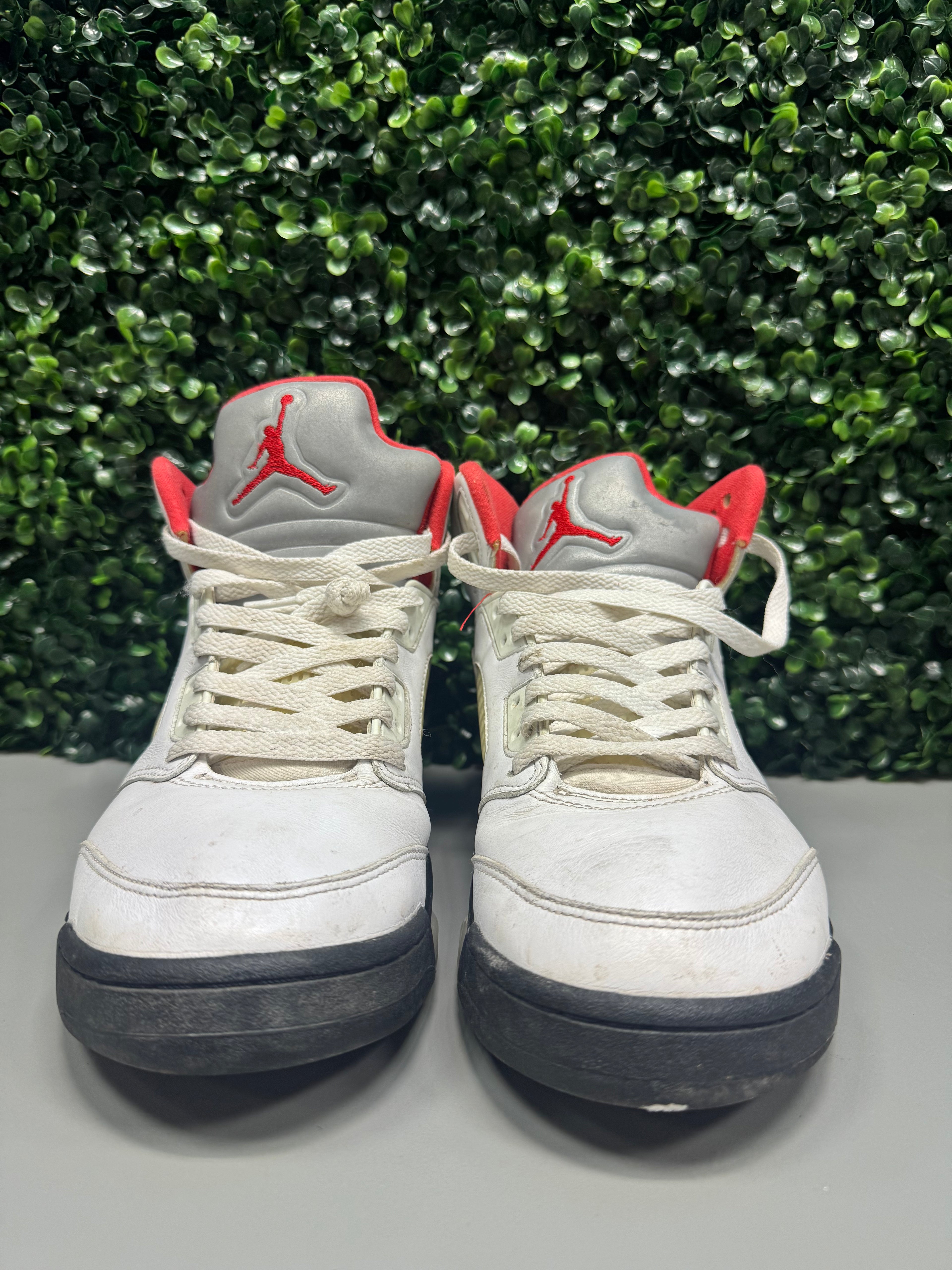 Jordan 5 "Fire Red" Size 9.5 Preowned