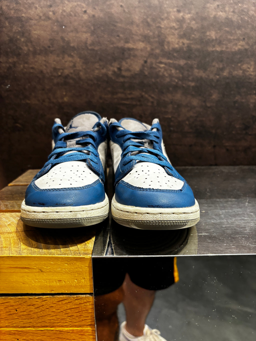 Jordan 1 Low "True Blue" Size 5Y Preowned
