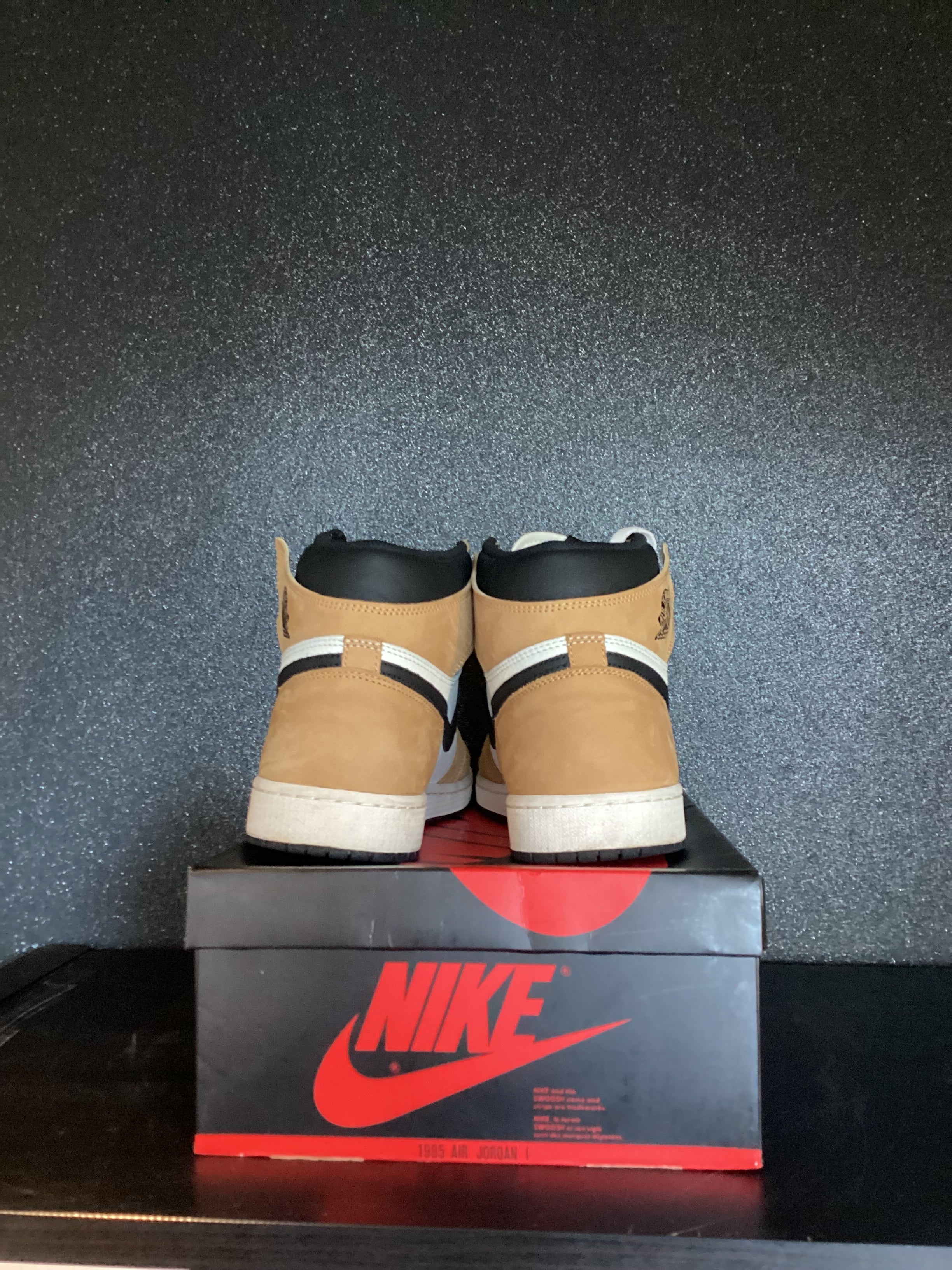 Jordan 1 High "Rookie Of The Year" Size 12 Preowned