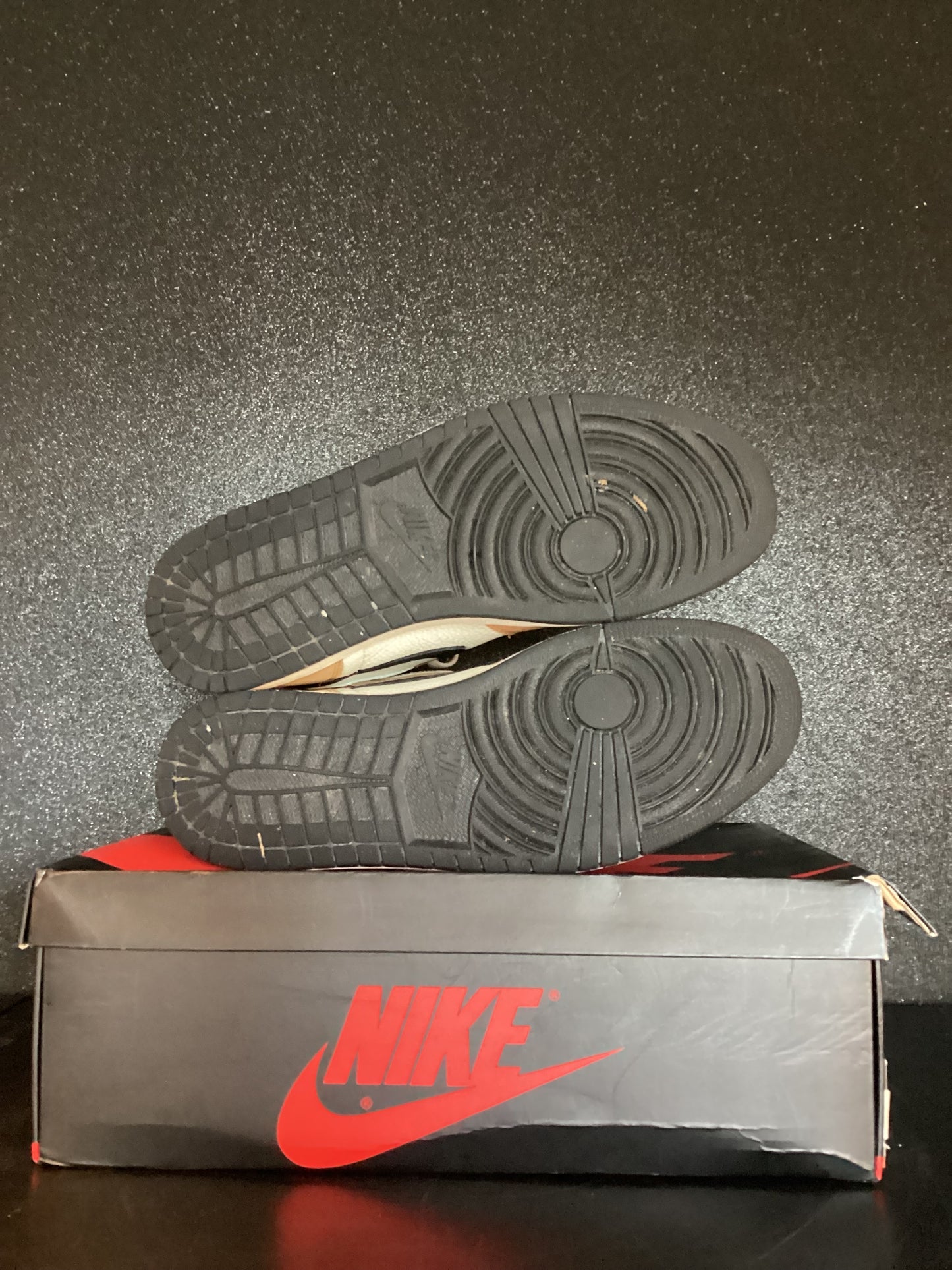 Jordan 1 High "Rookie Of The Year" Size 12 Preowned