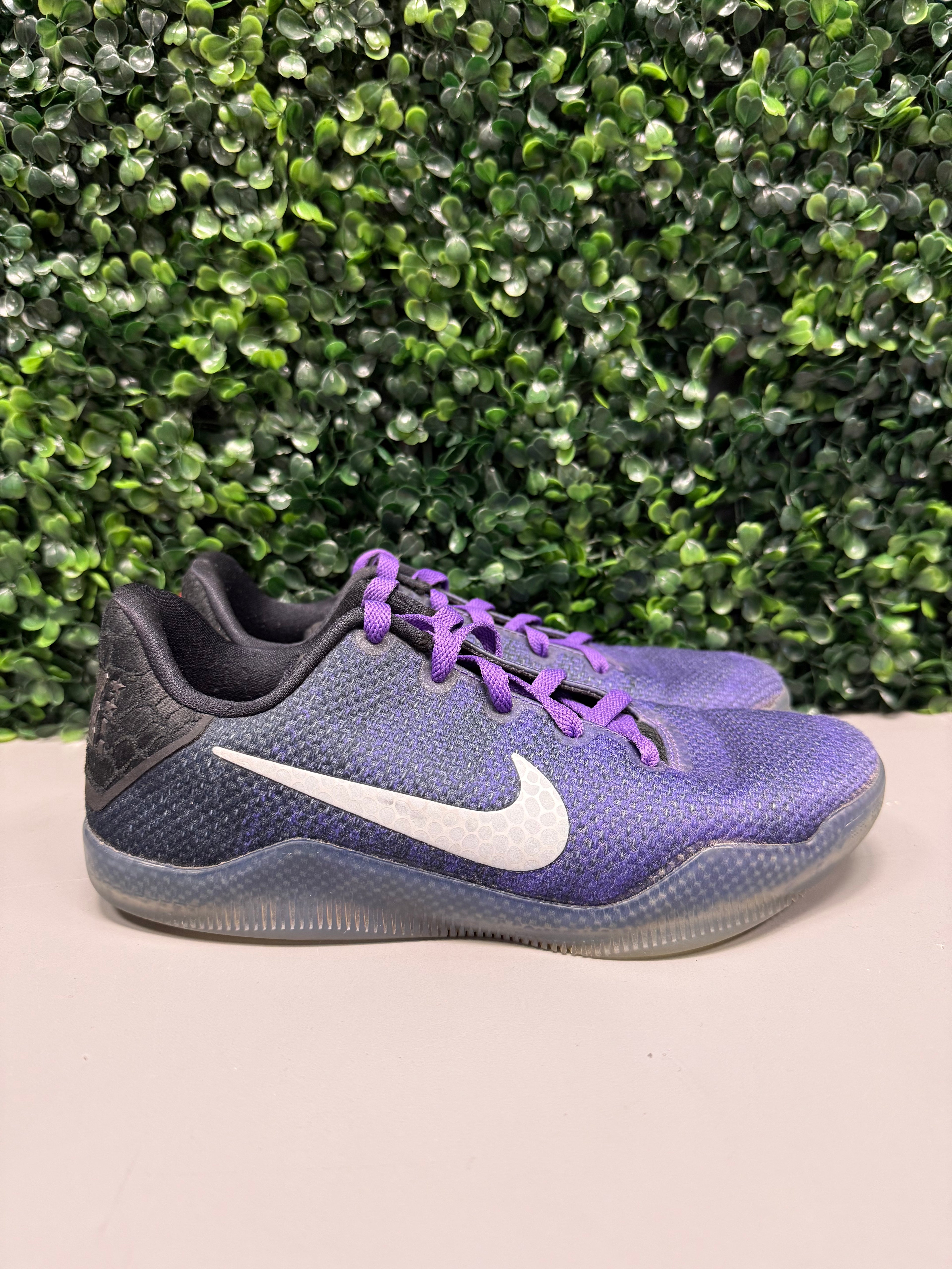 Nike Kobe 11 "Eulogy" Size 4.5Y Preowned
