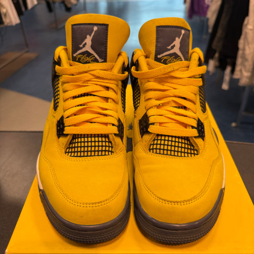Jordan 4 Retro "Lightning" Size 11 Preowned
