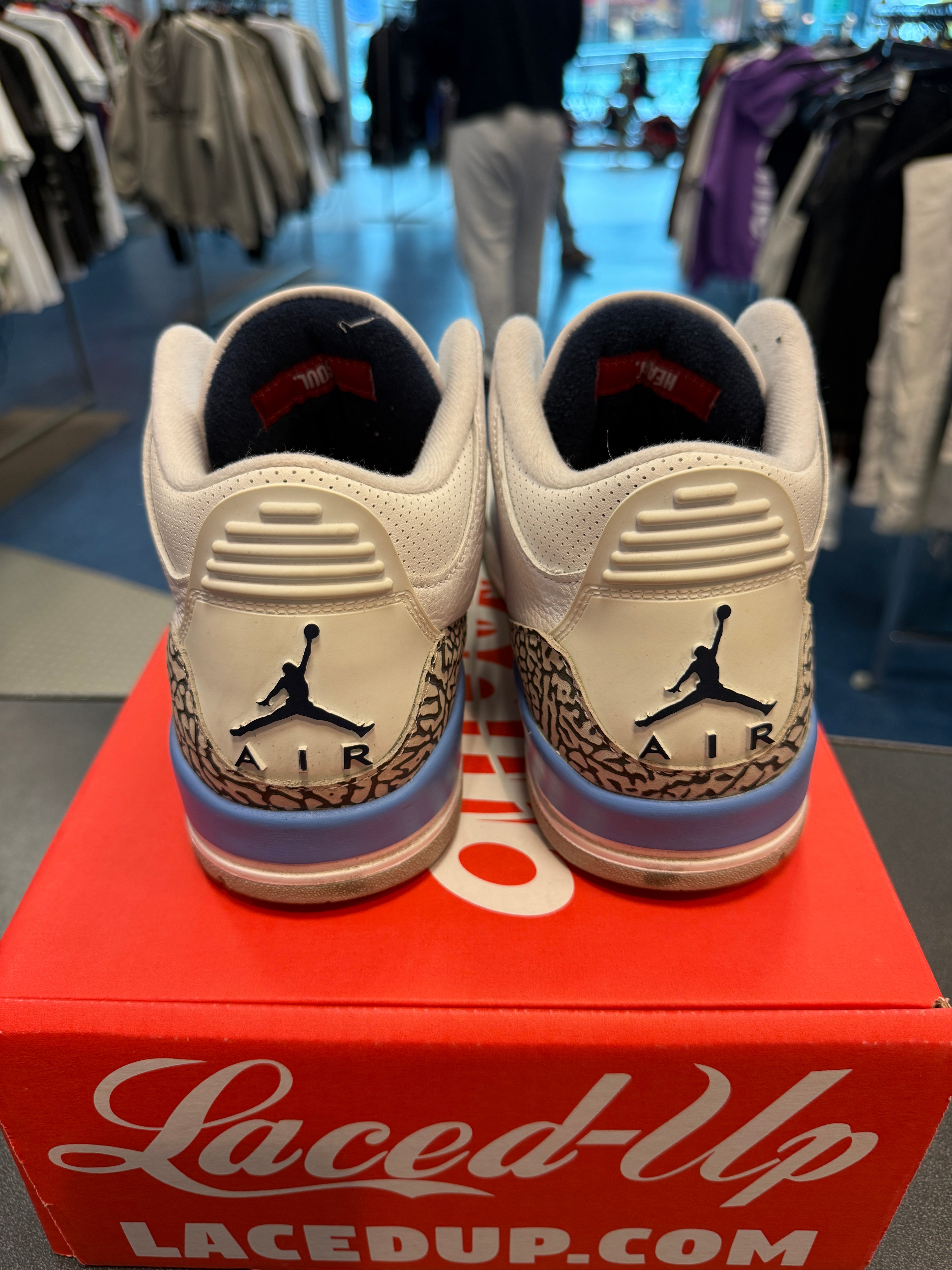 Jordan 3 "UNC" Size 11 Preowned