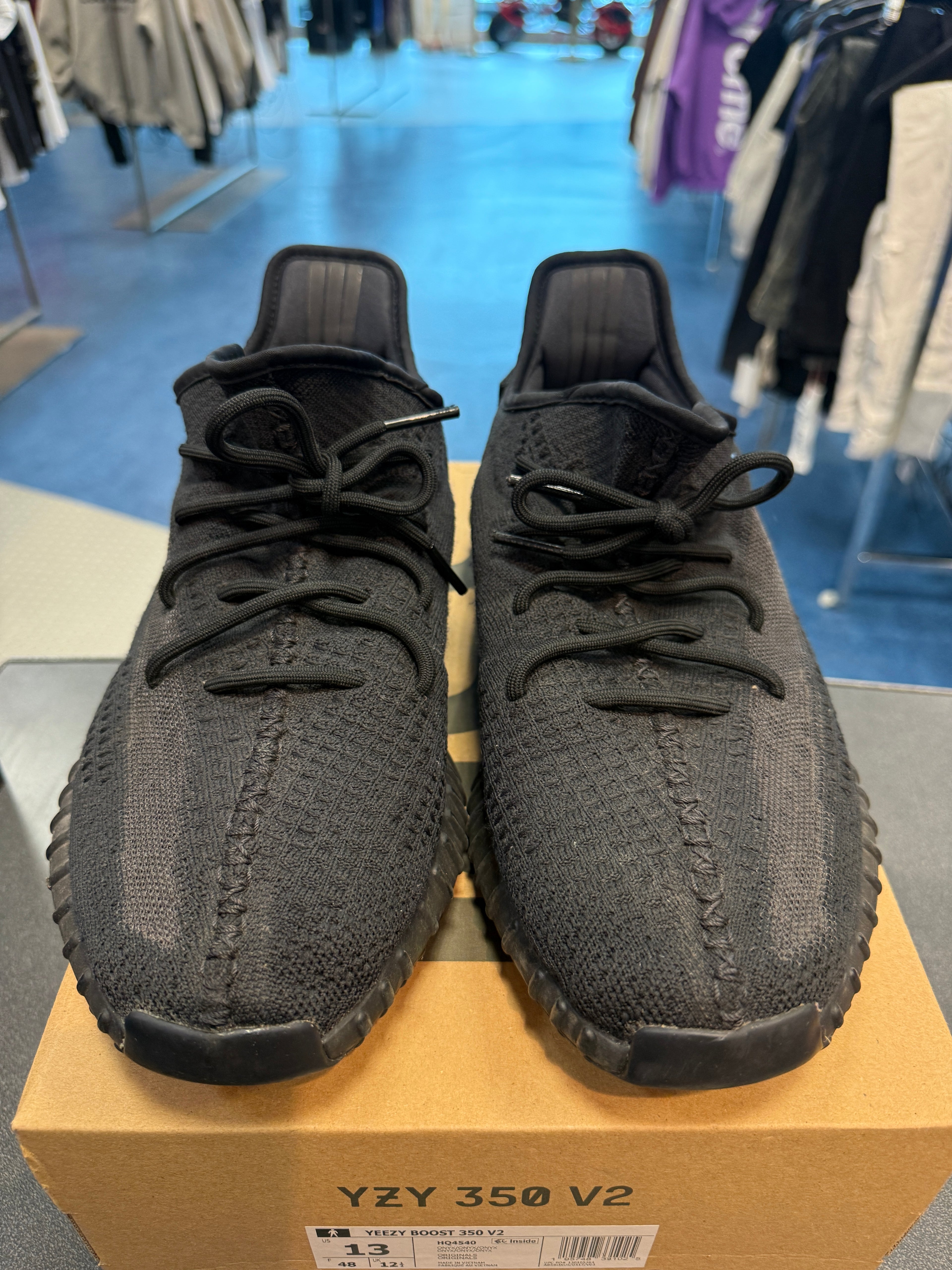 Yeezy Boost 350 "Onyx" Size 13 Preowned