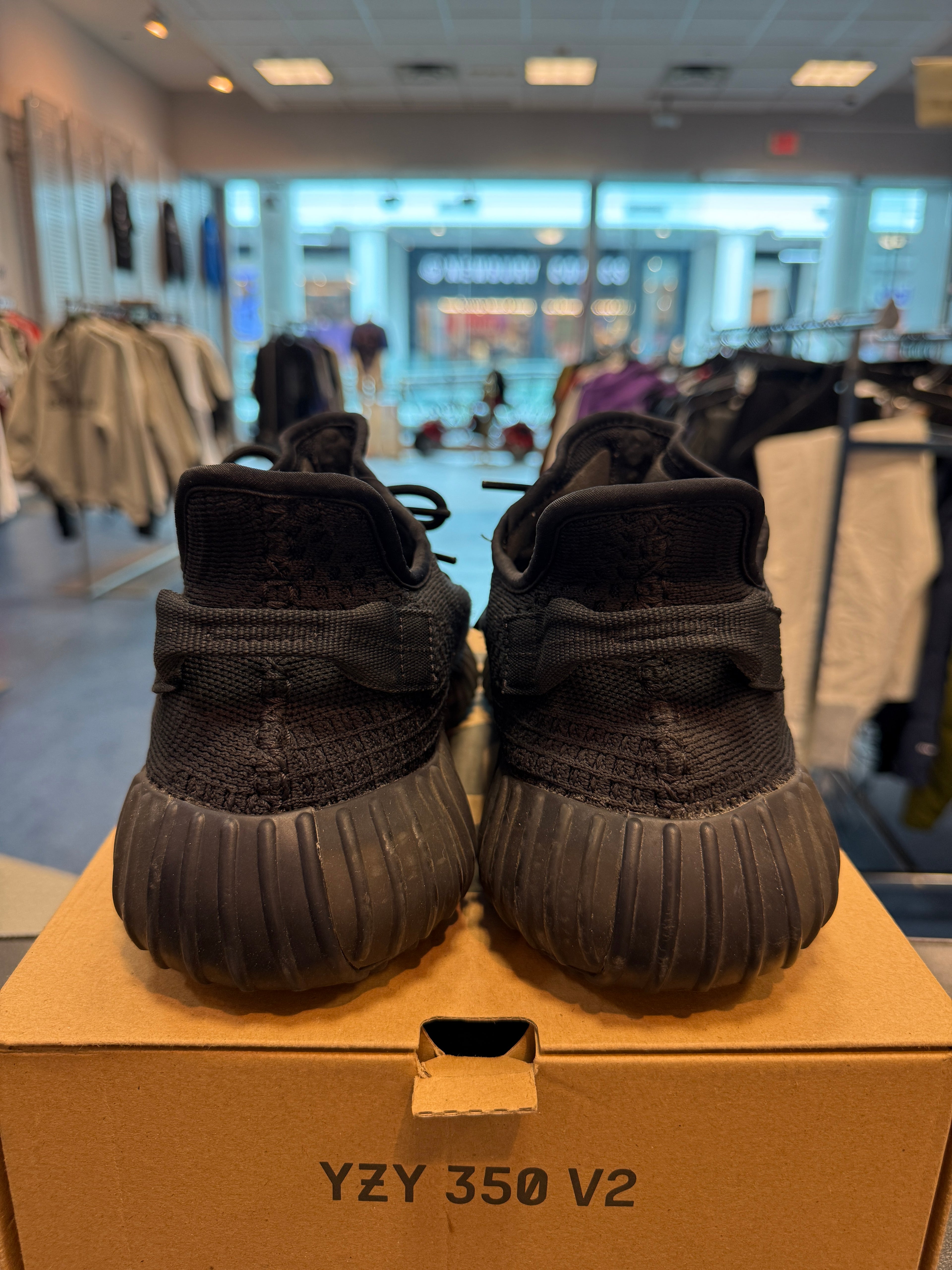 Yeezy Boost 350 "Onyx" Size 13 Preowned